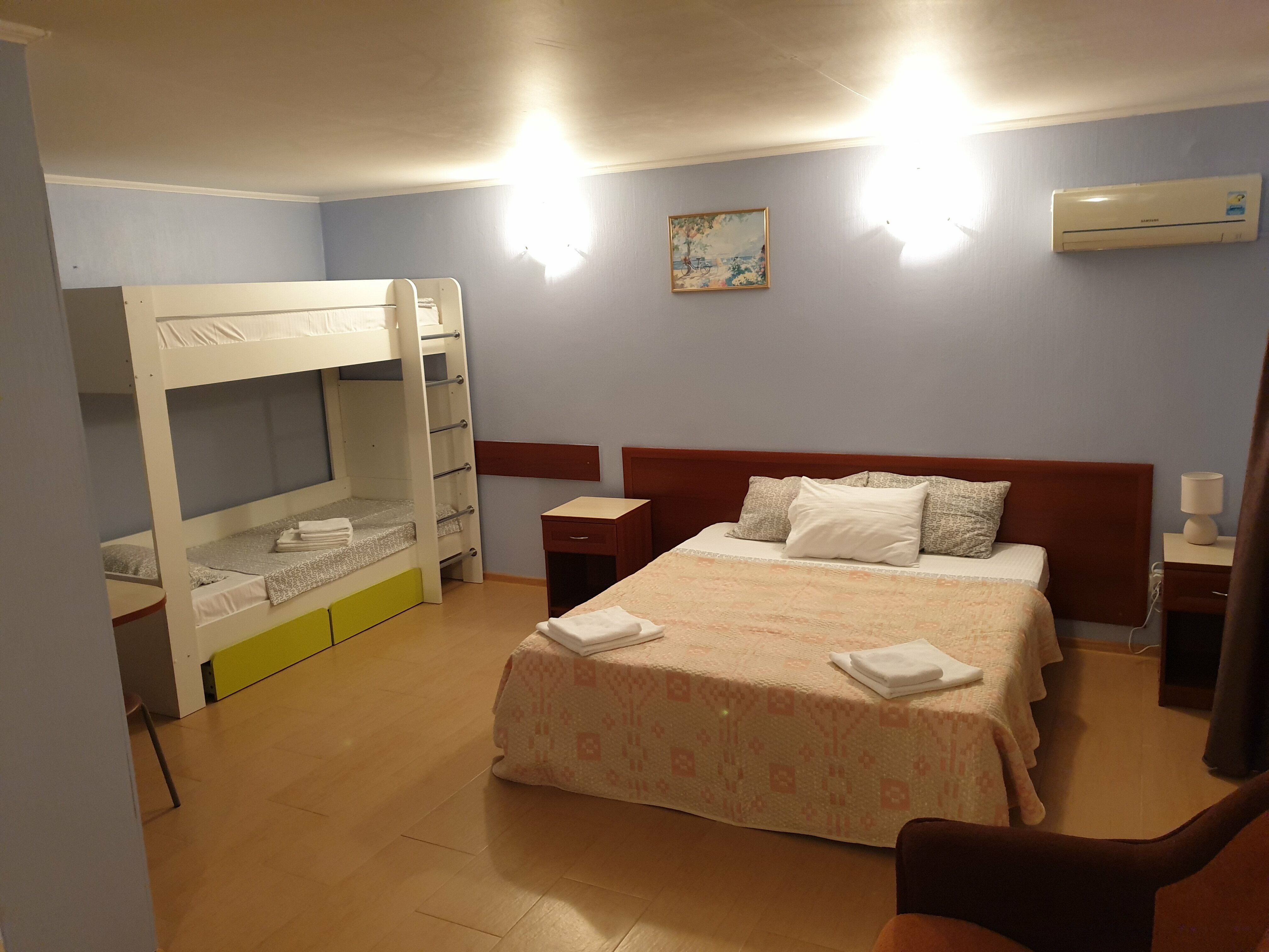 4х местный семейный с 2х ярусной кроватью