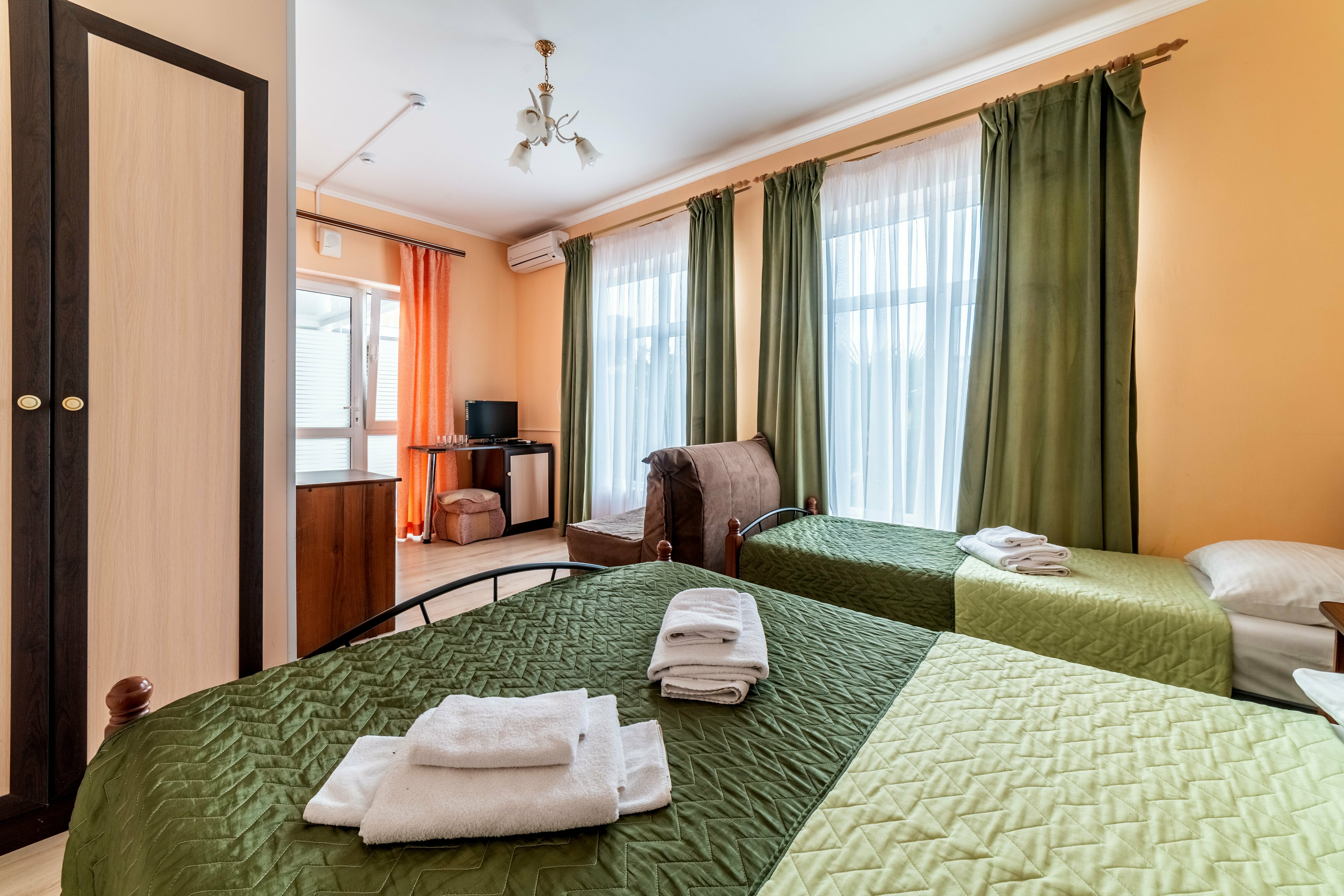 1.1 Четырехместный номер категории "стандарт"