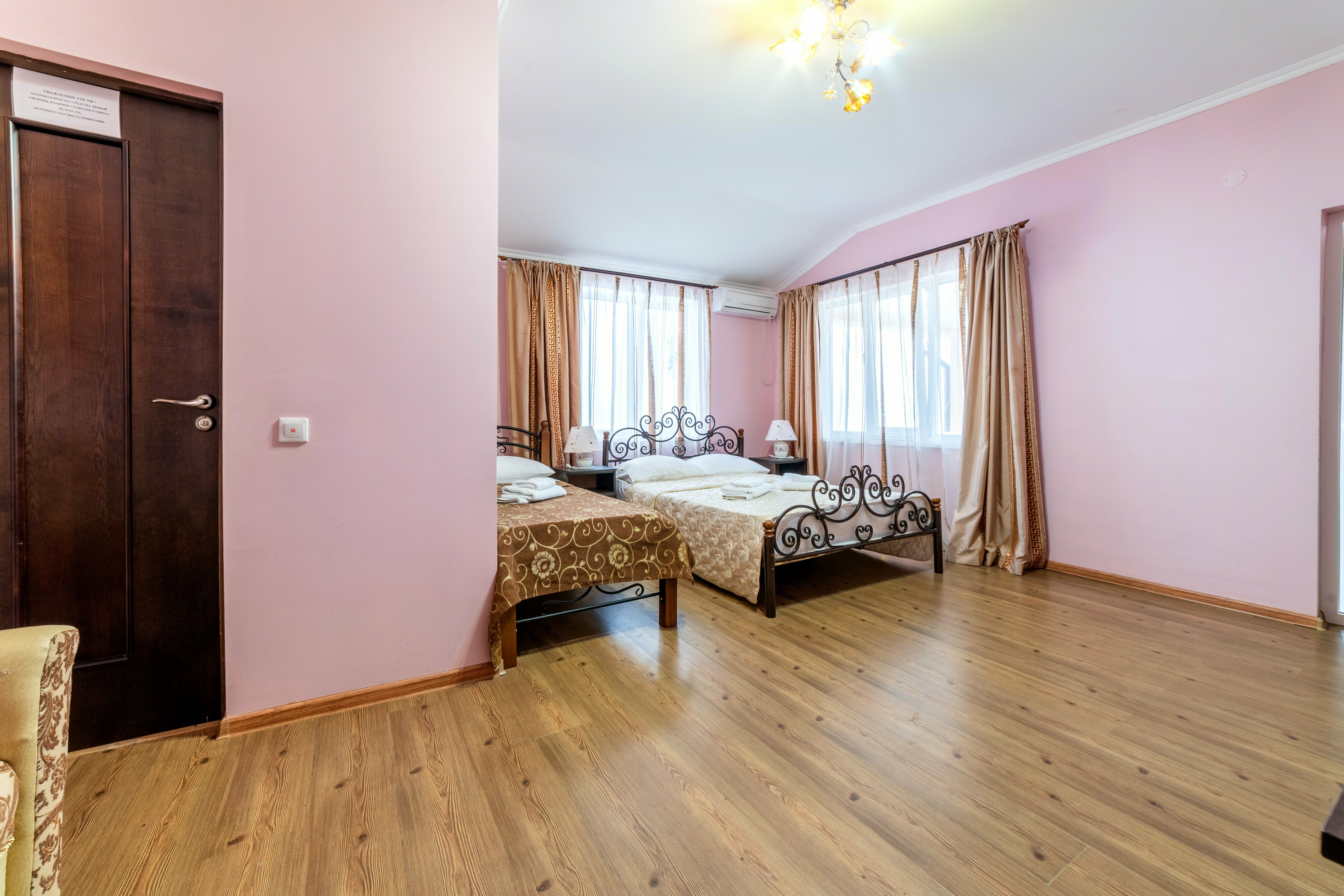 3.2 Четырехместный номер категории "Улучшенный"