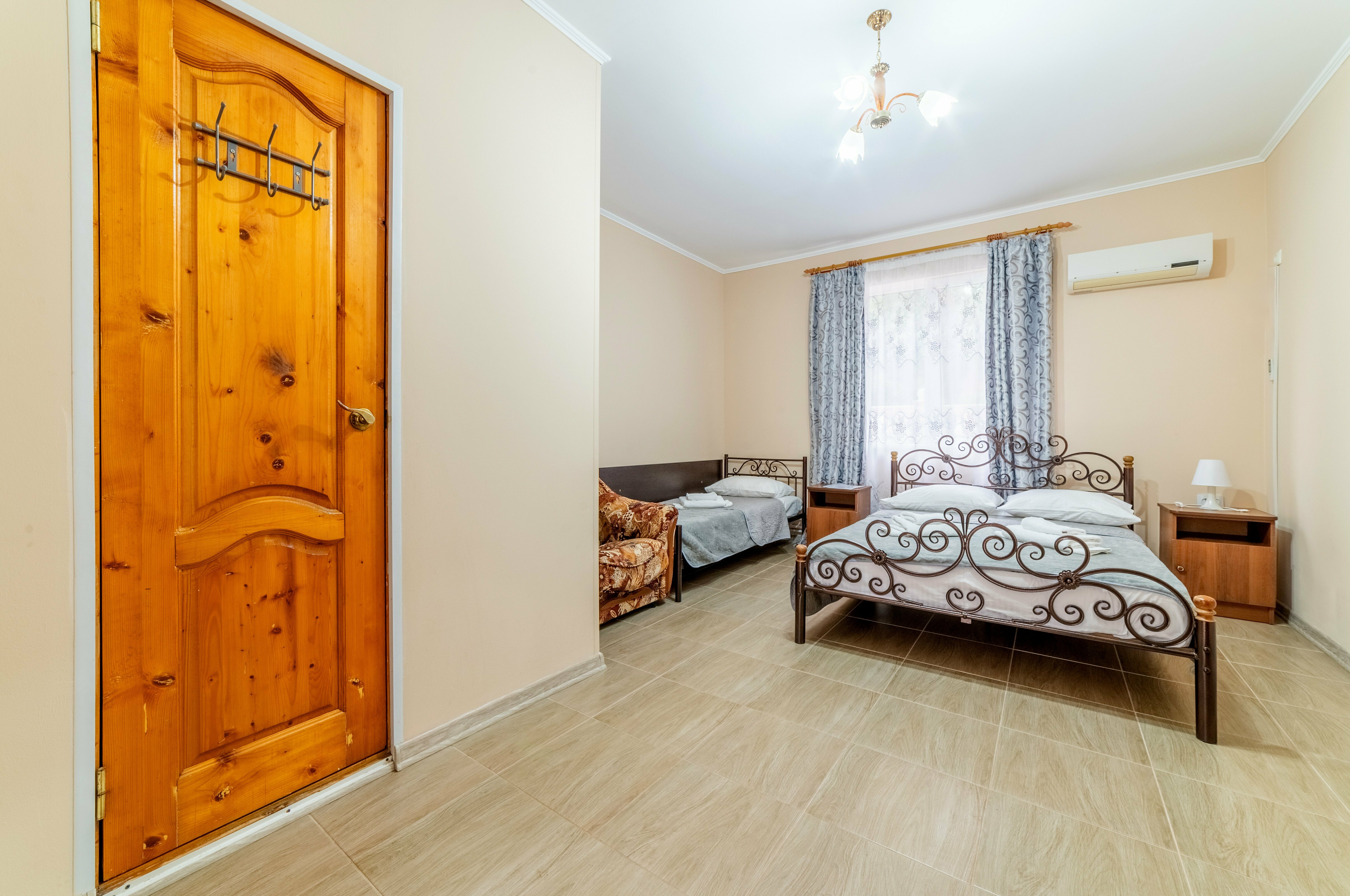 2.5 Трехместный номер категории "Стандарт"