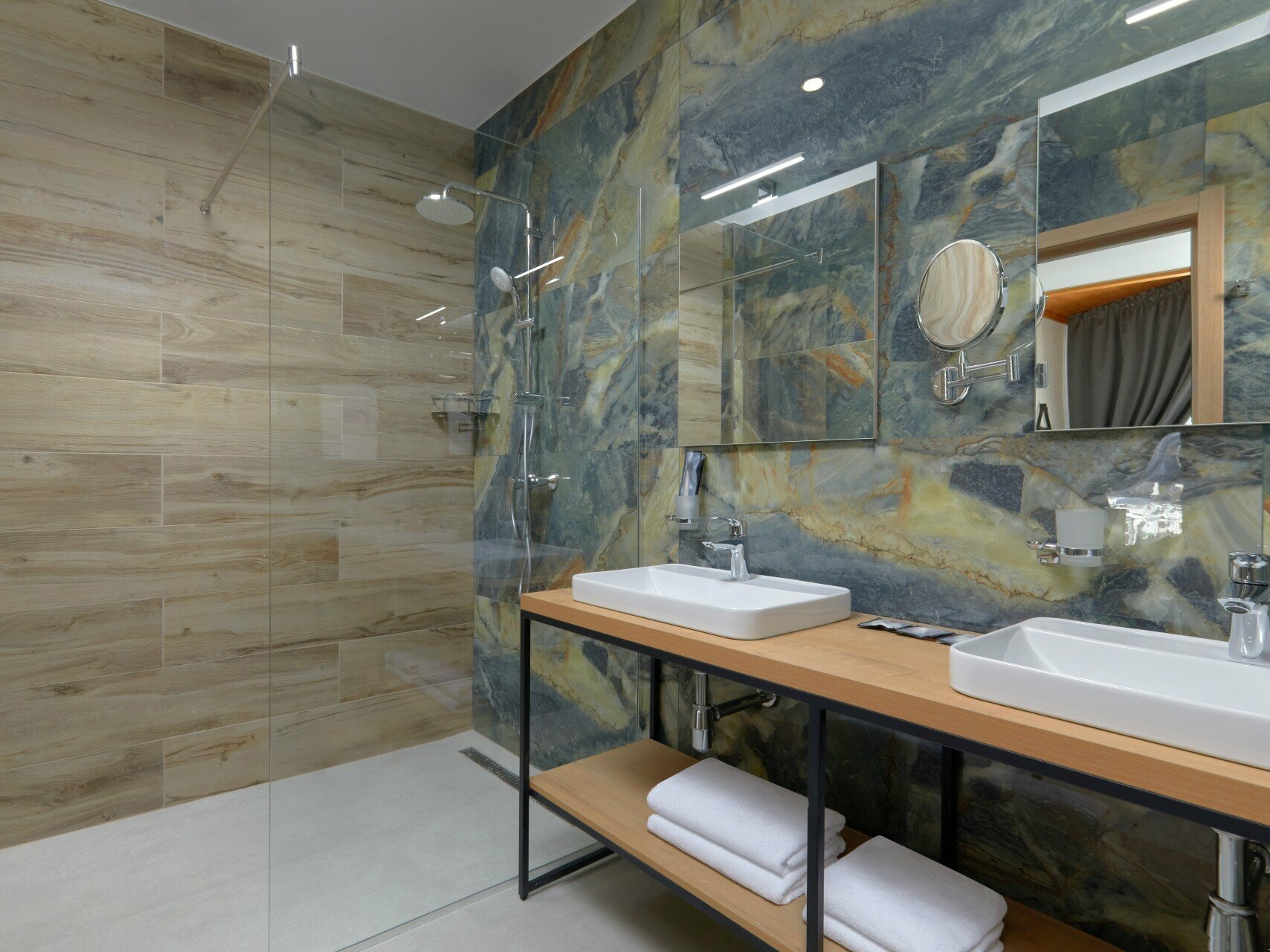 Family suite 4-местный 3-комнатный с балконом