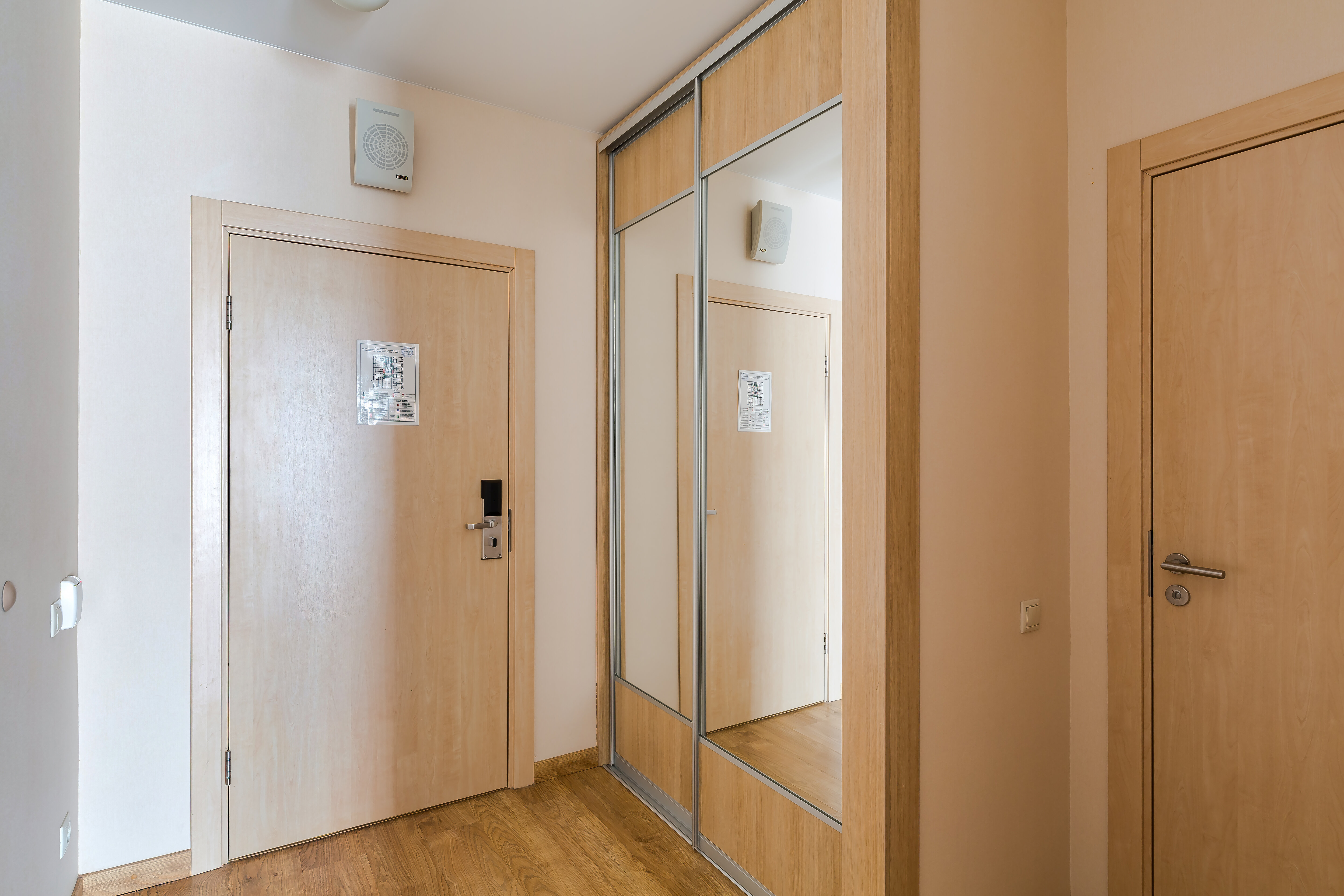 БИЗНЕС СТАНДАРТ С ДВУСПАЛЬНОЙ КРОВАТЬЮ