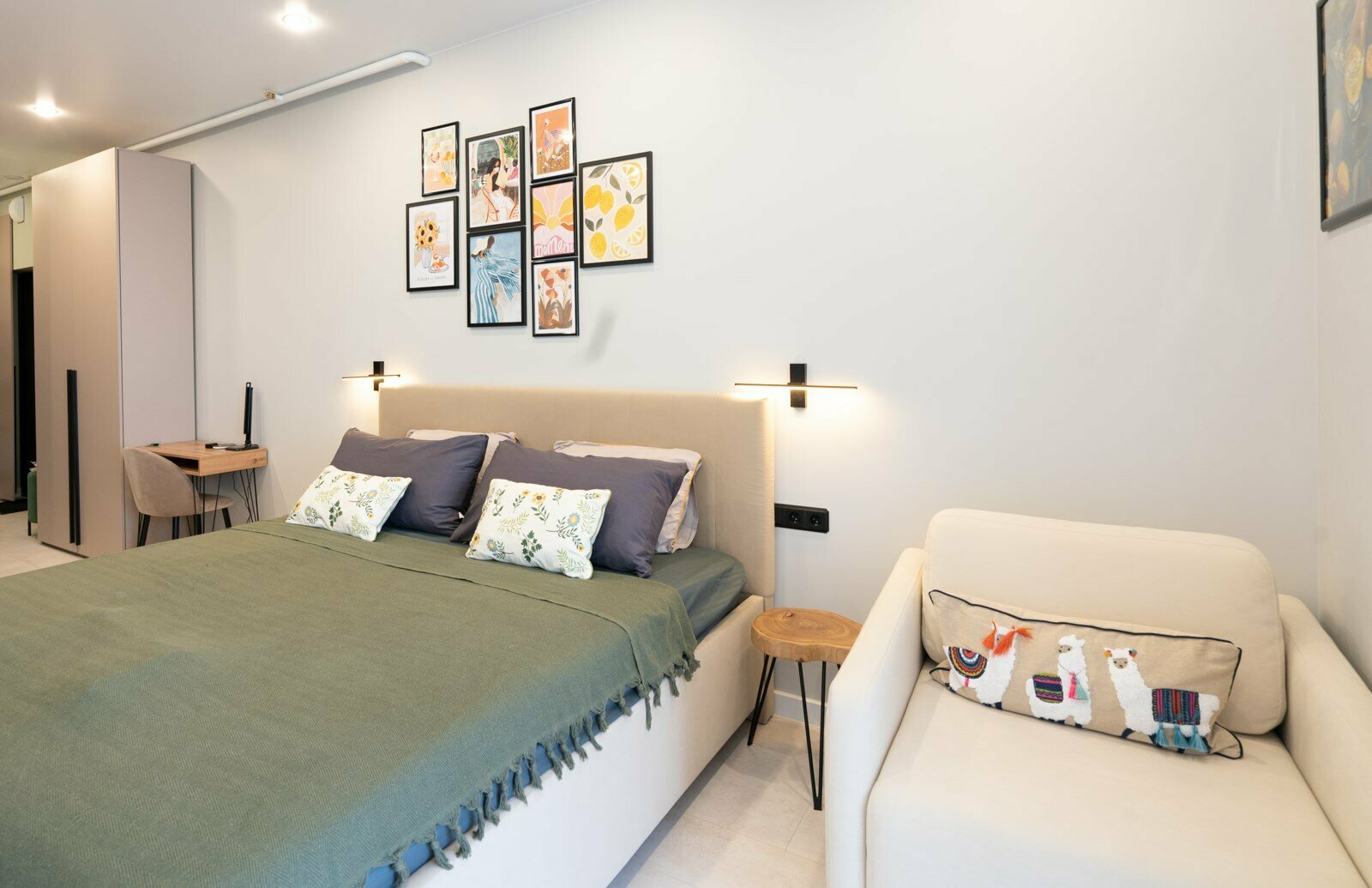 Дизайнерская студия LS-IN THE MOMENT жизнь в моменте в Алуште - вид на море с 11 этажа