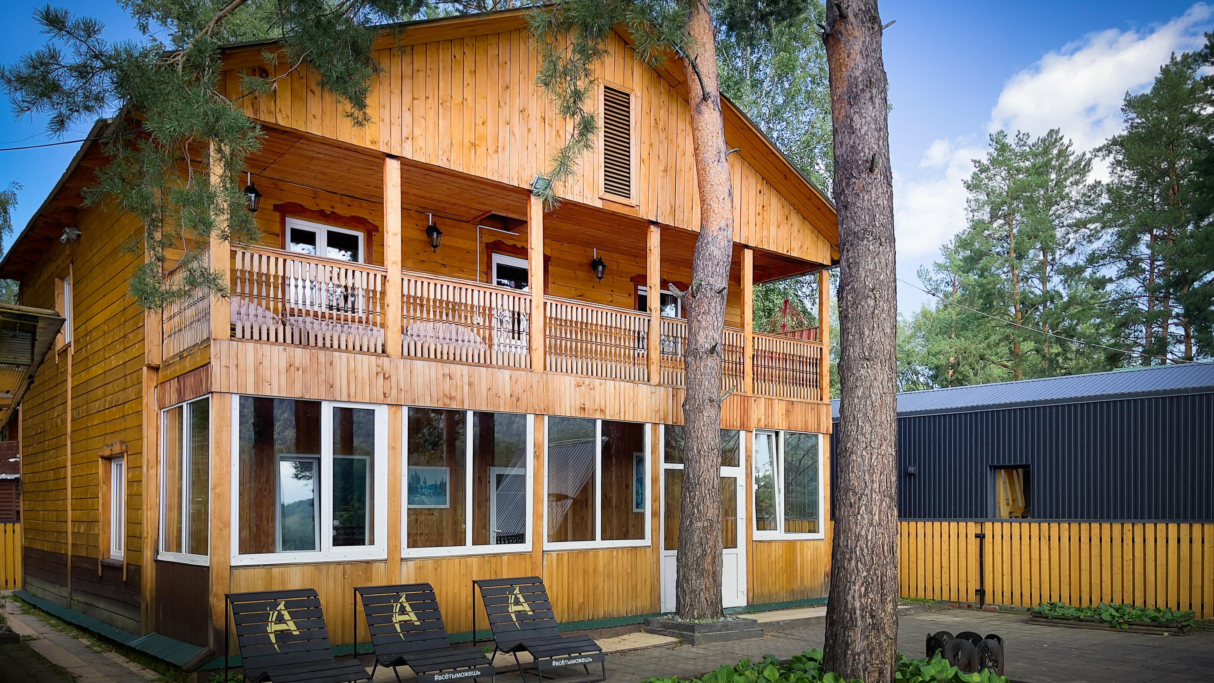 Коттедж с собственным бассейном