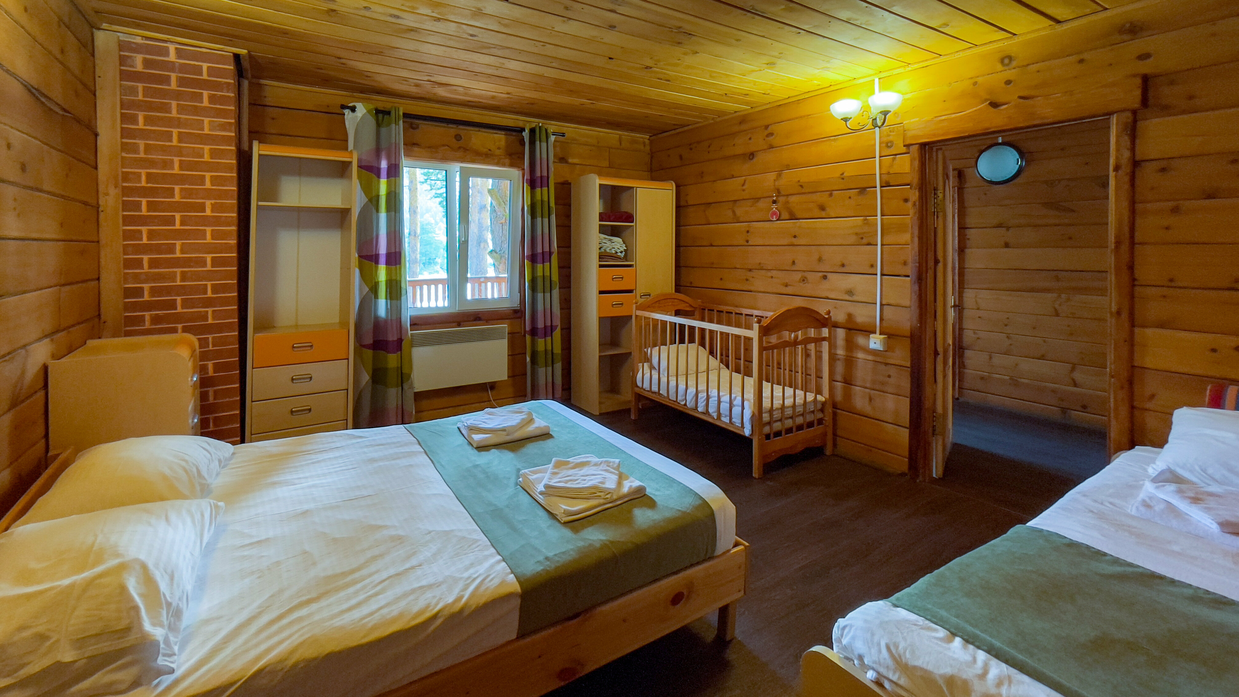 Коттедж с собственным бассейном