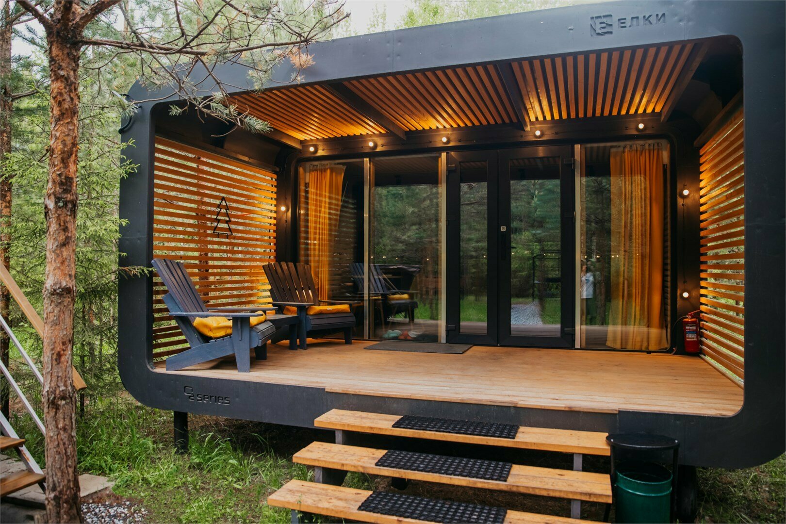 Коттедж с видом на лес