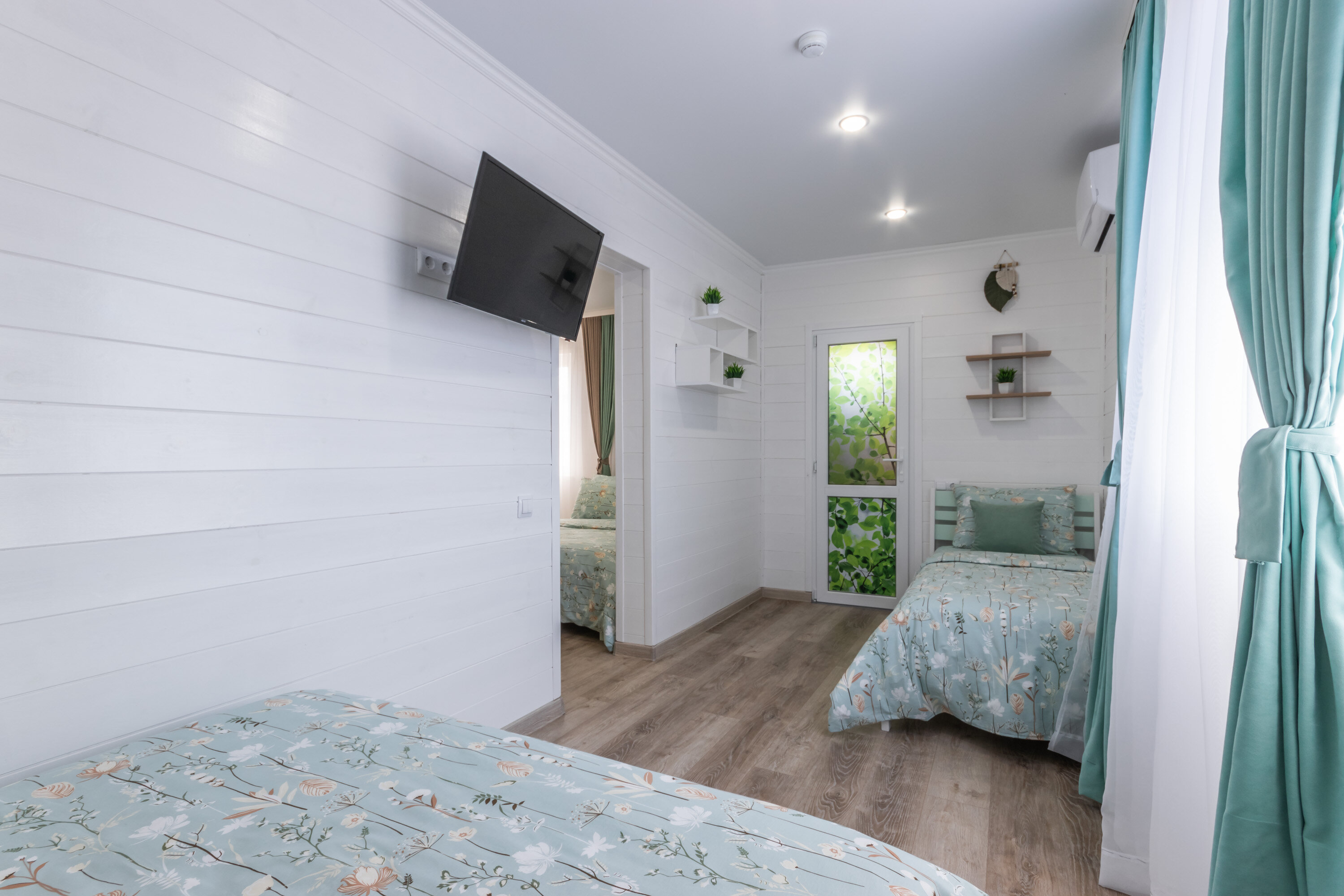 Апартаменты шестиместные двухкомнатные