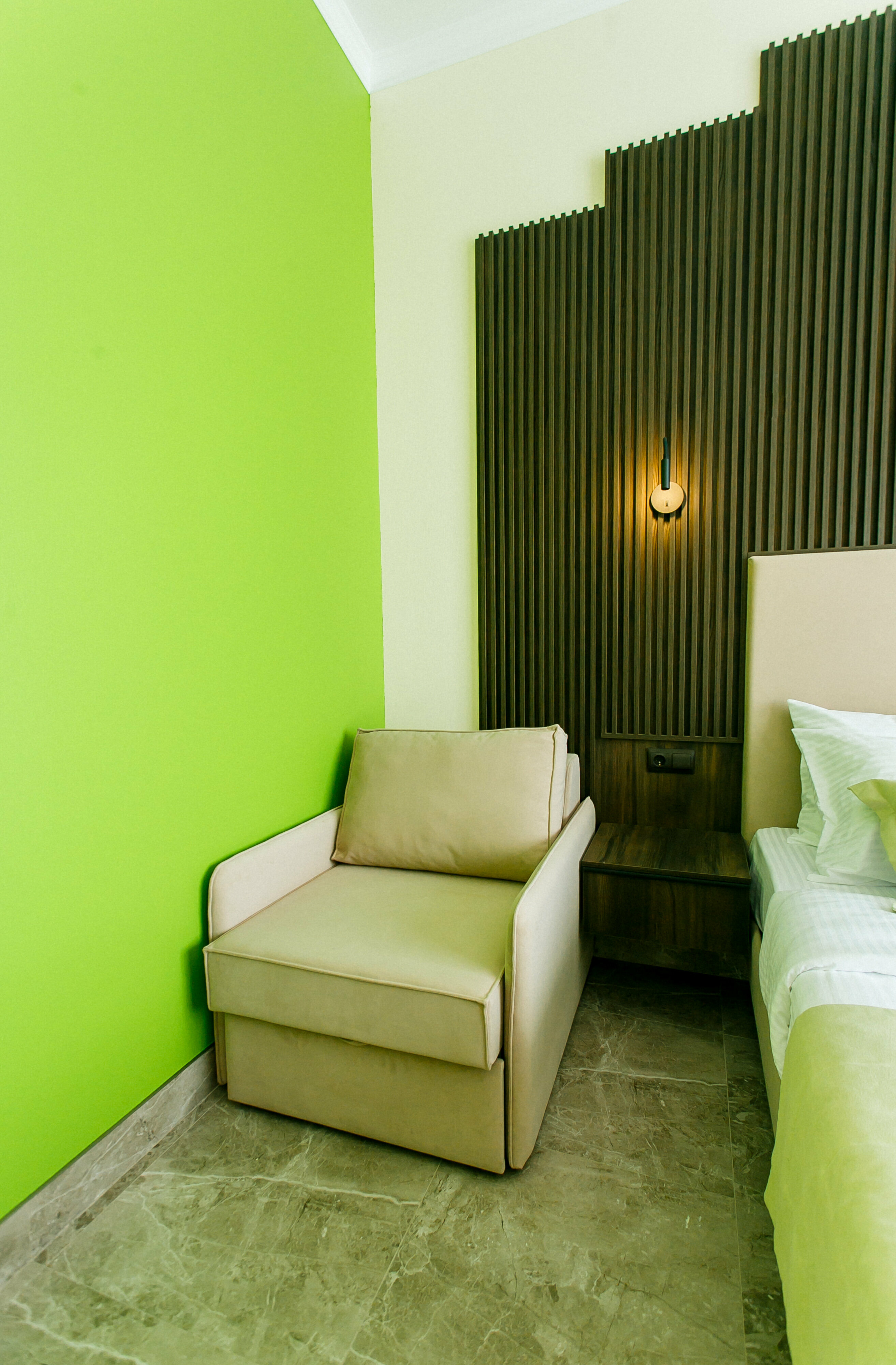 Комфорт DBL с видом на парк и балконом