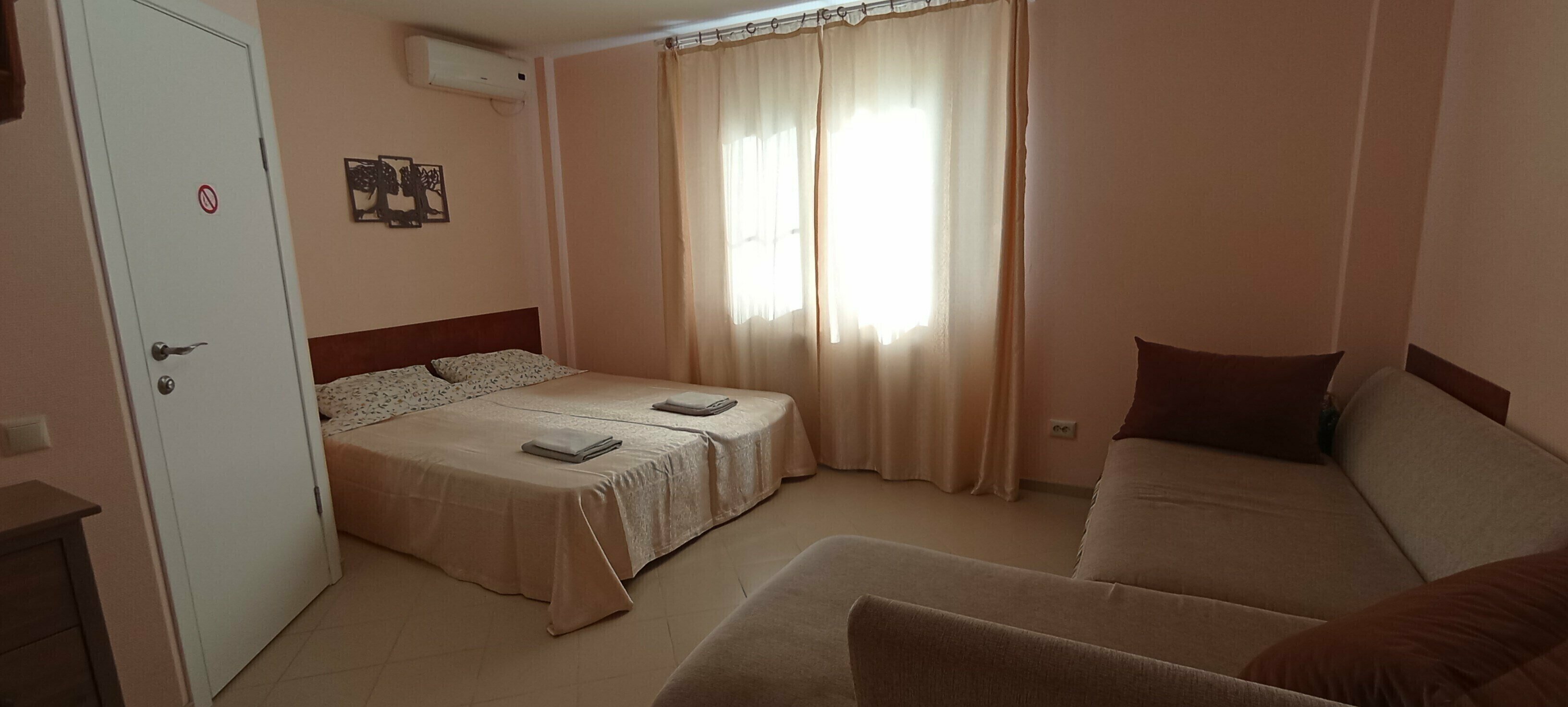 Четырехместный номер стандарт 2(1+1)+диван