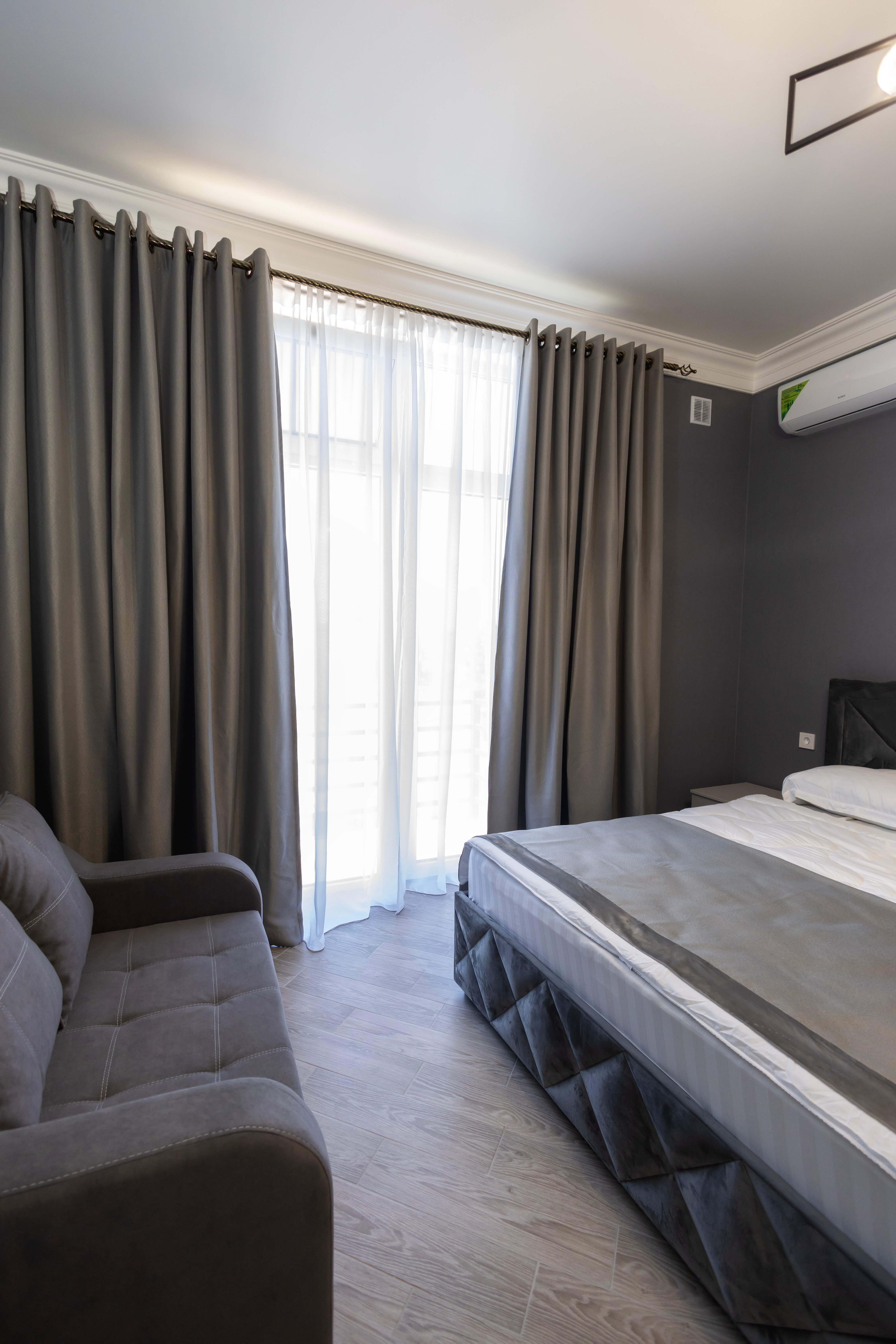 Улучшенный трехместный номер с видом на море