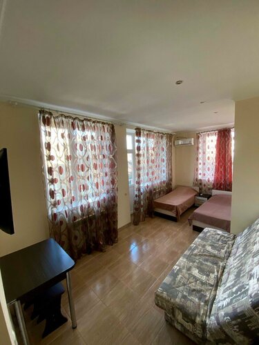 Трёхместный улучшенный номер. 2 этаж, 1 номер в Primorskiy Resort