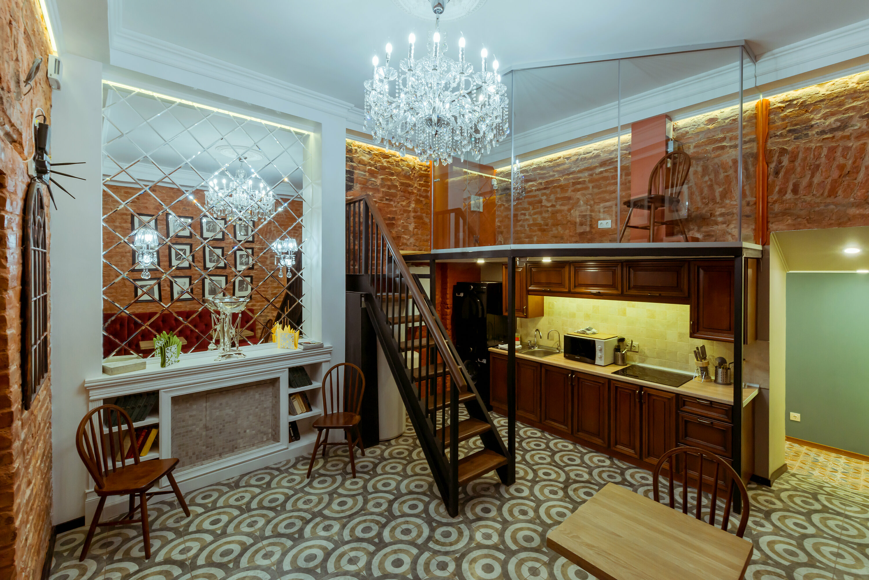 Дизайнерская студия с видом на Казанский Собор и реку