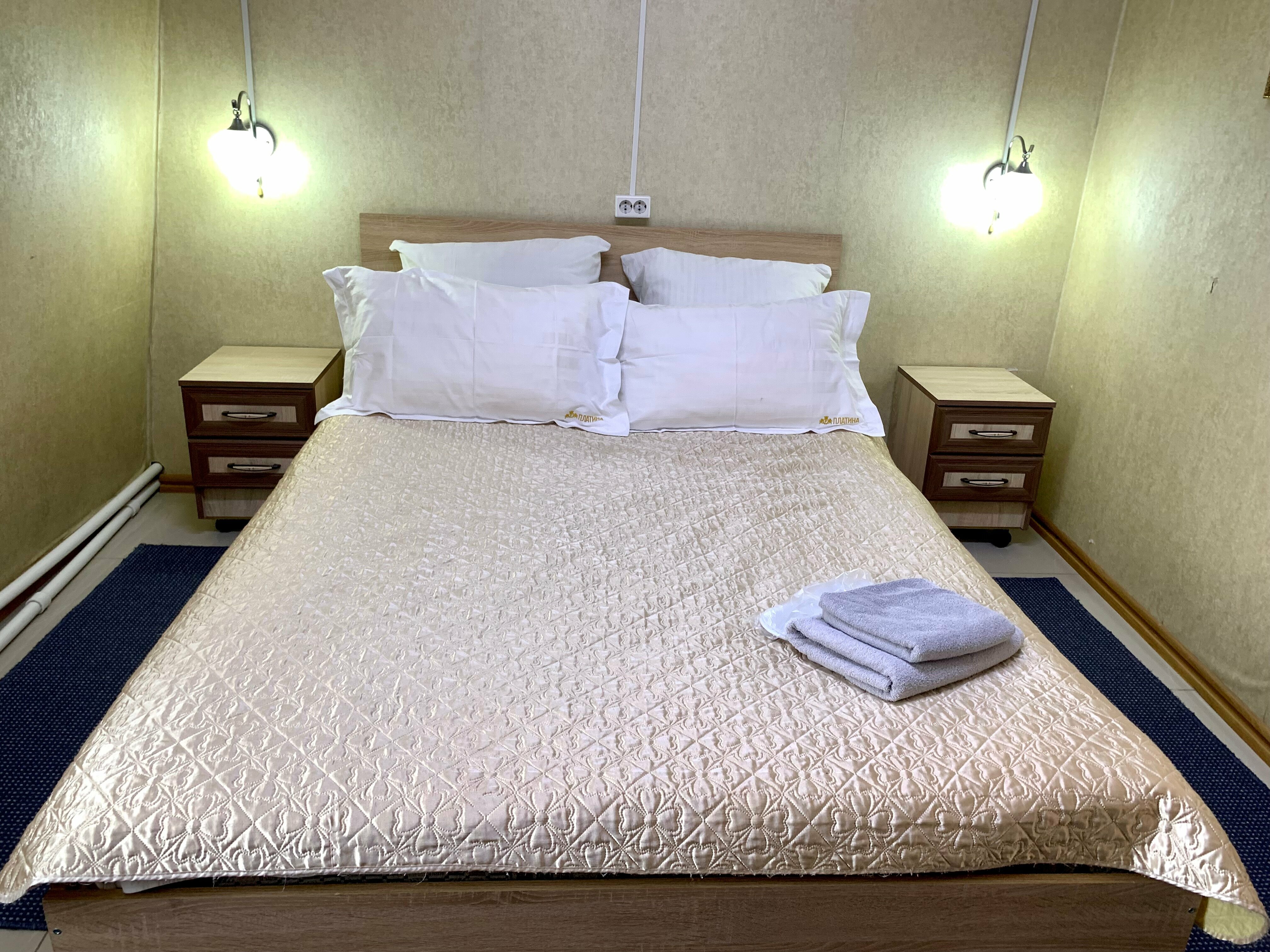 Двухместный номер стандарт, с 1 двуспальной кроватью