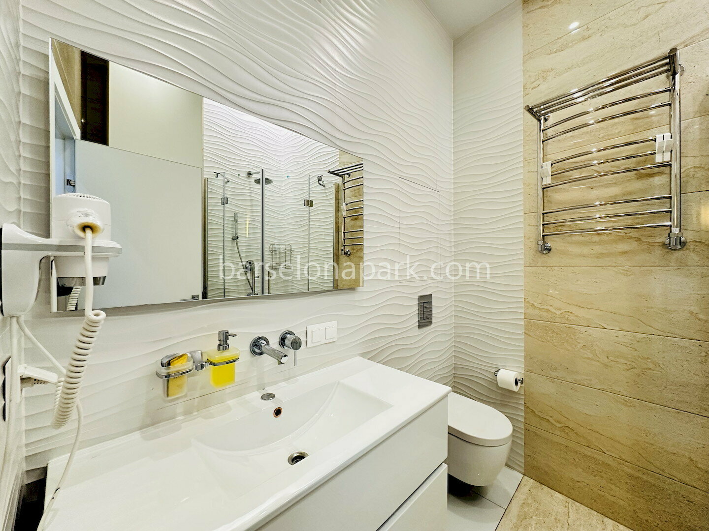 Невероятная студия с видом на море