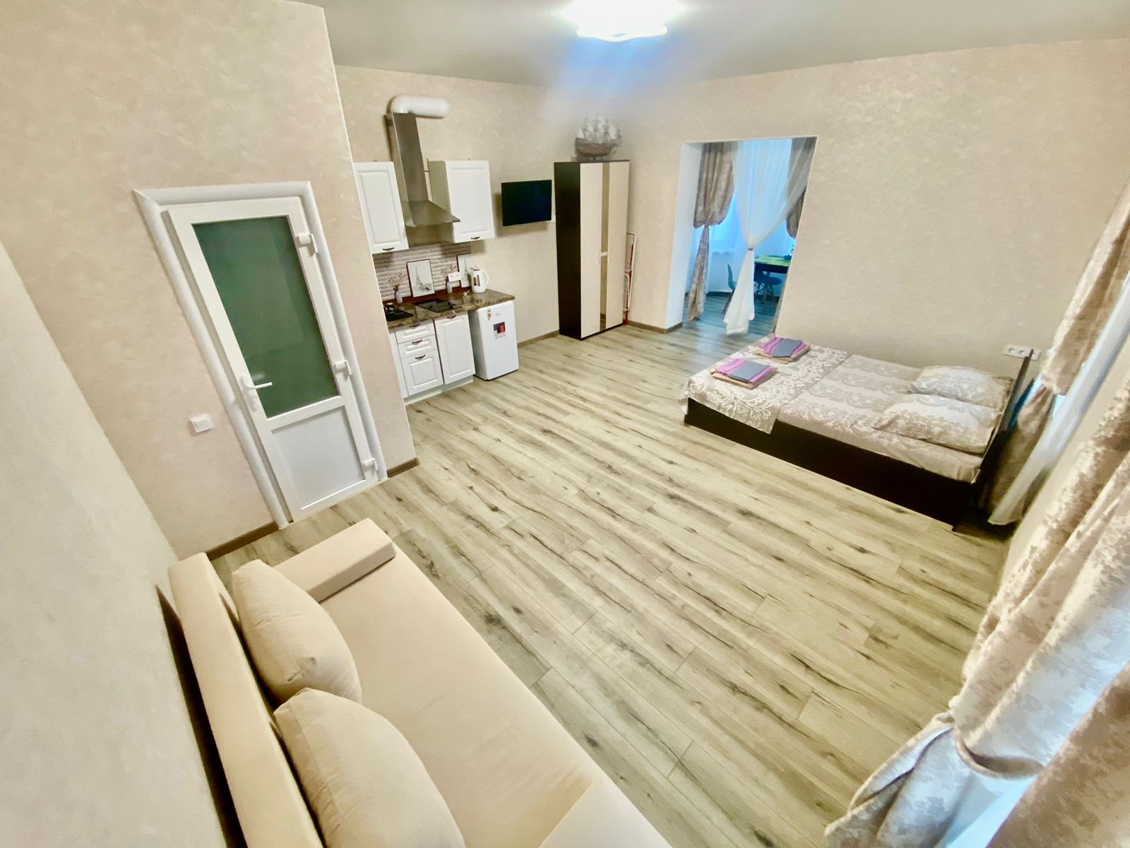 Апартаменты-студия с видом на море