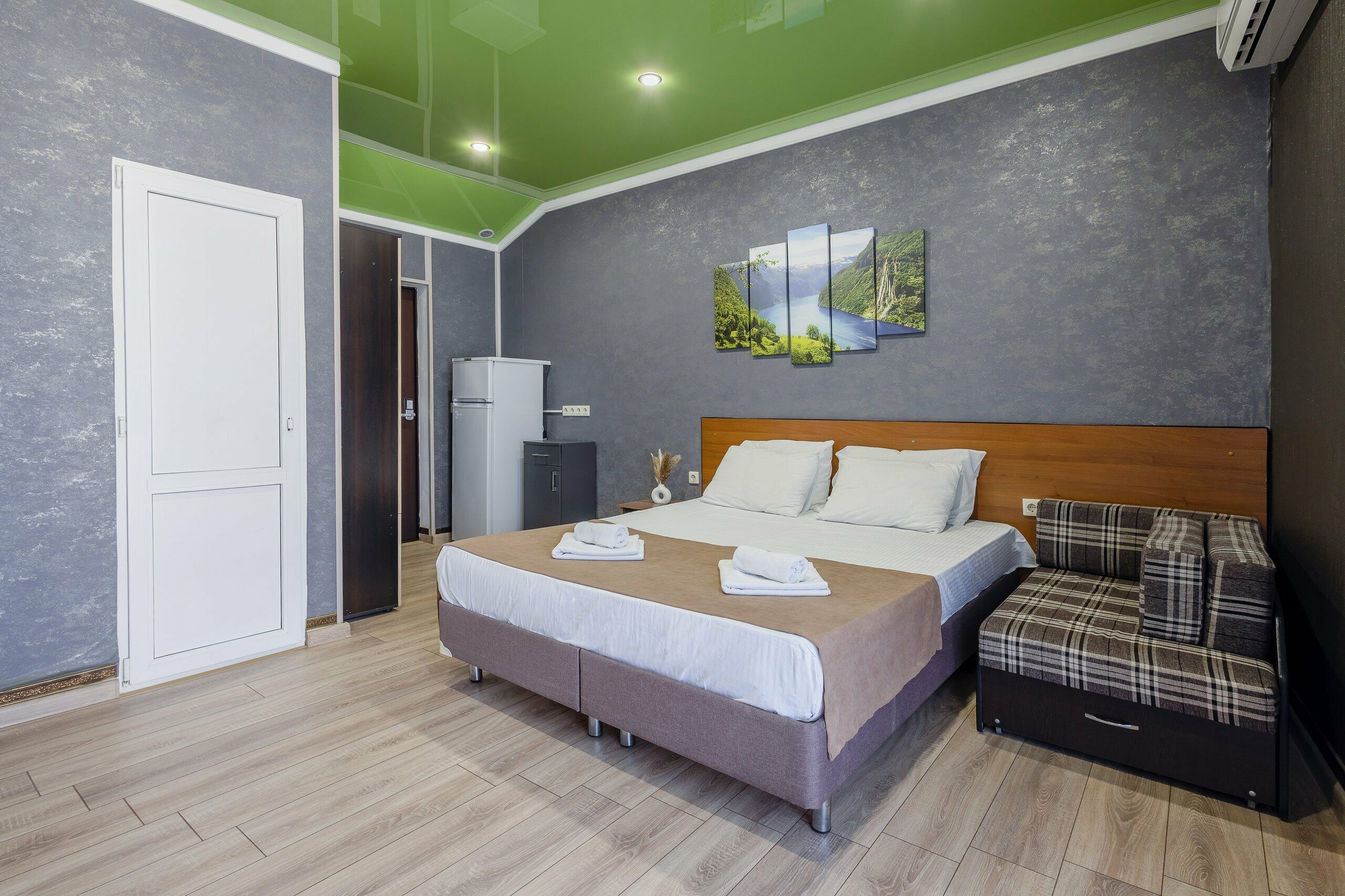 Улучшенный двухместный номер с 1 кроватью или 2 отдельными кроватями, вид на горы