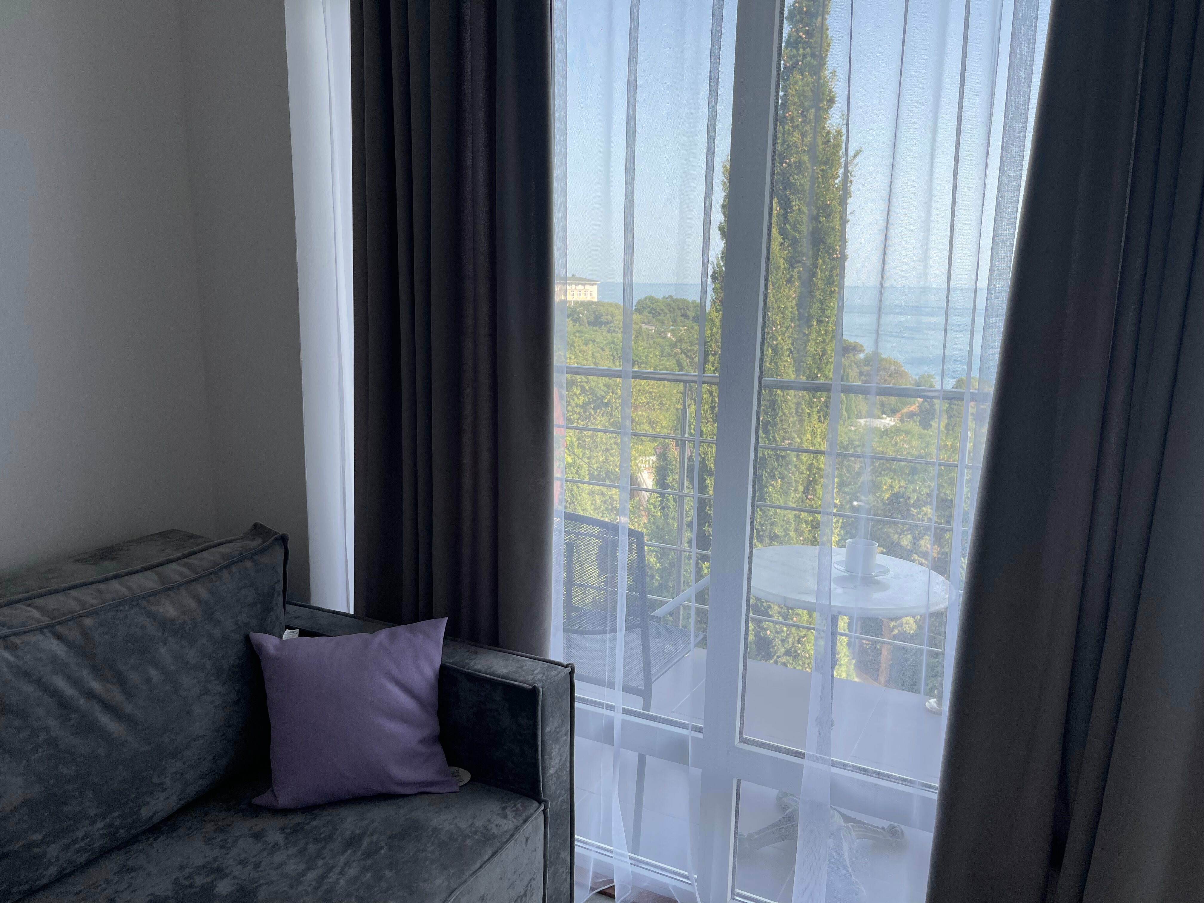 Семейный номер с видом на море