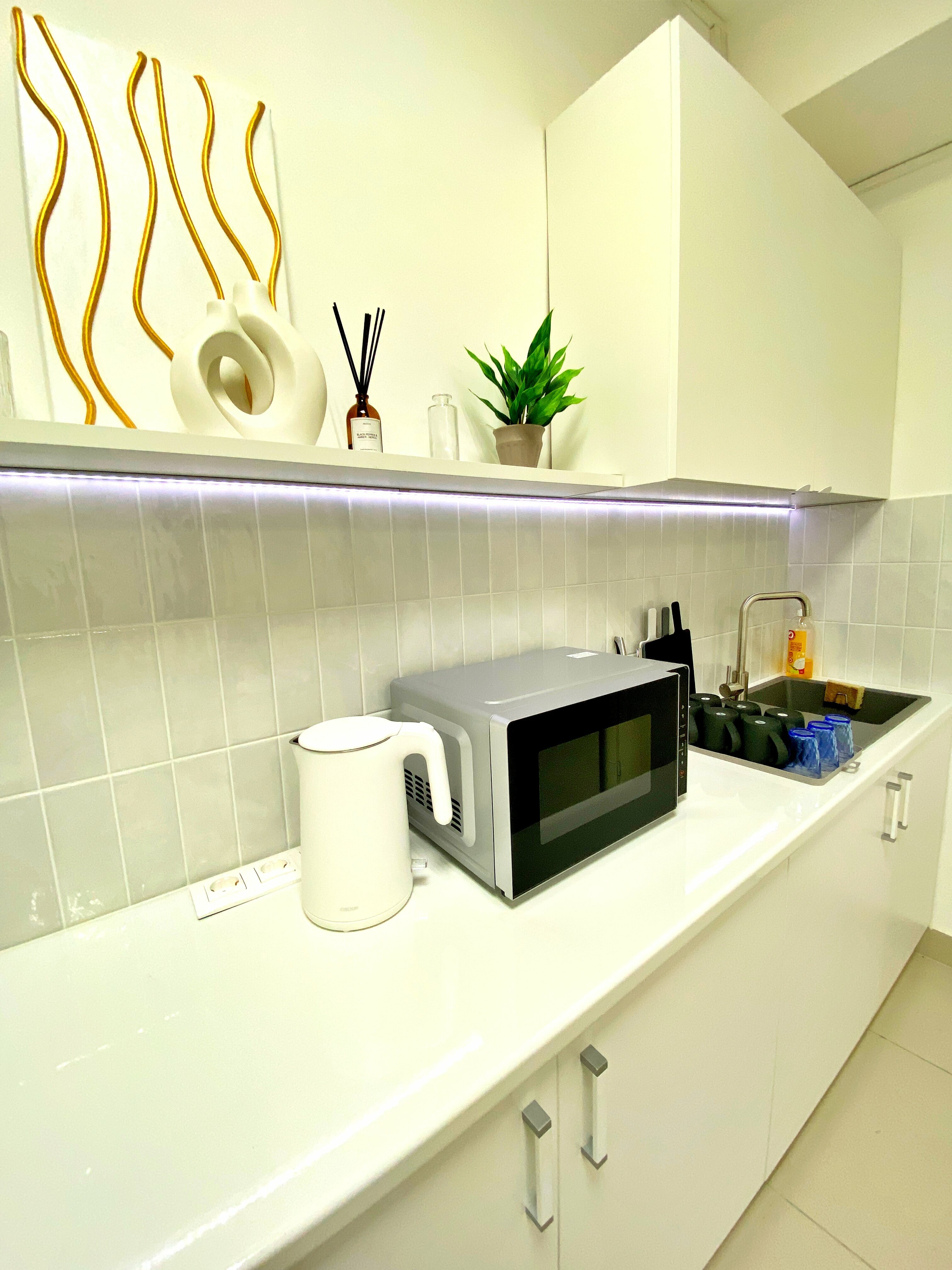 Спальное место на двухъярусной кровати в общем номере для женщин