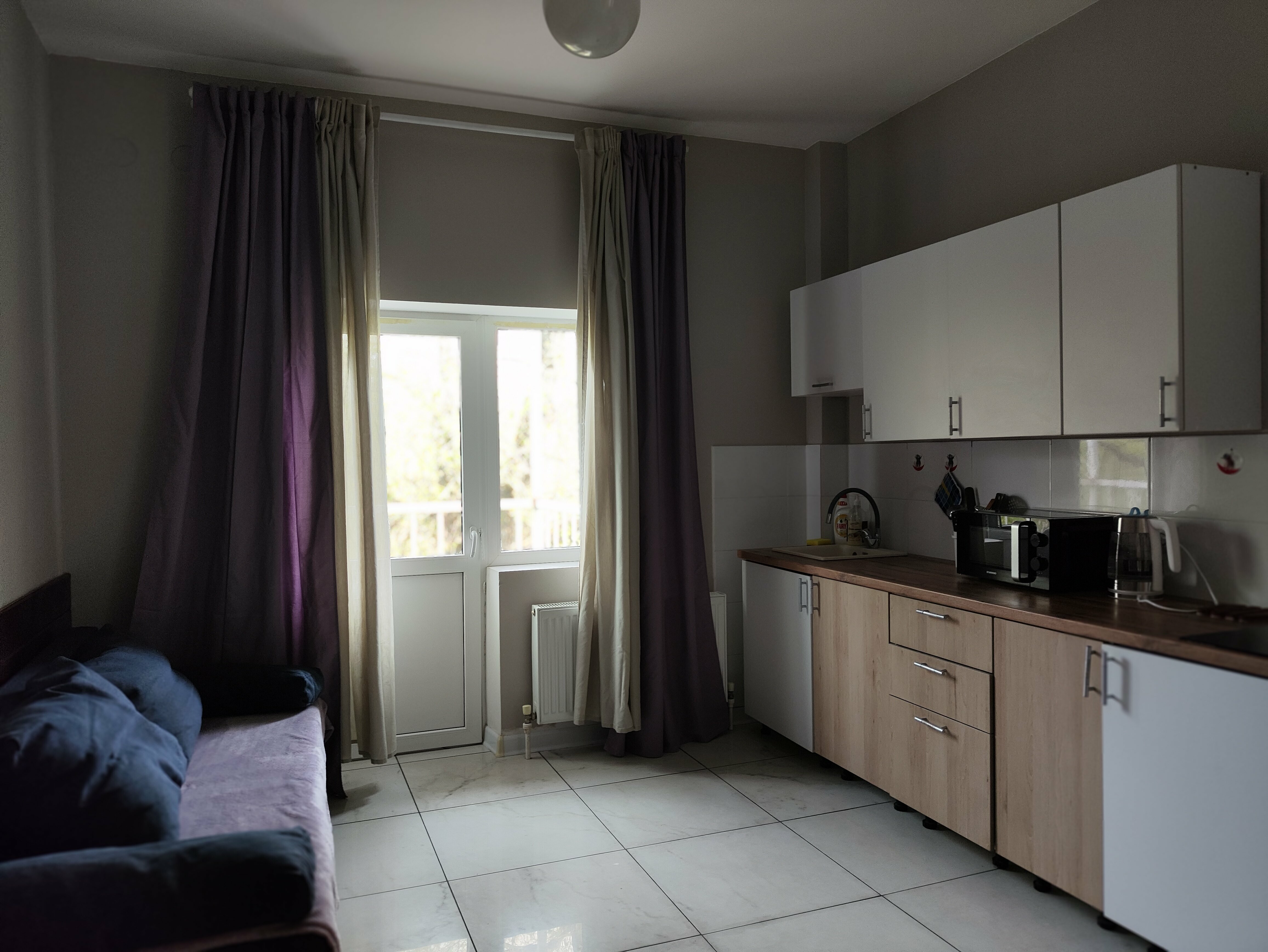 Семейные апартаменты с кухней и балконом