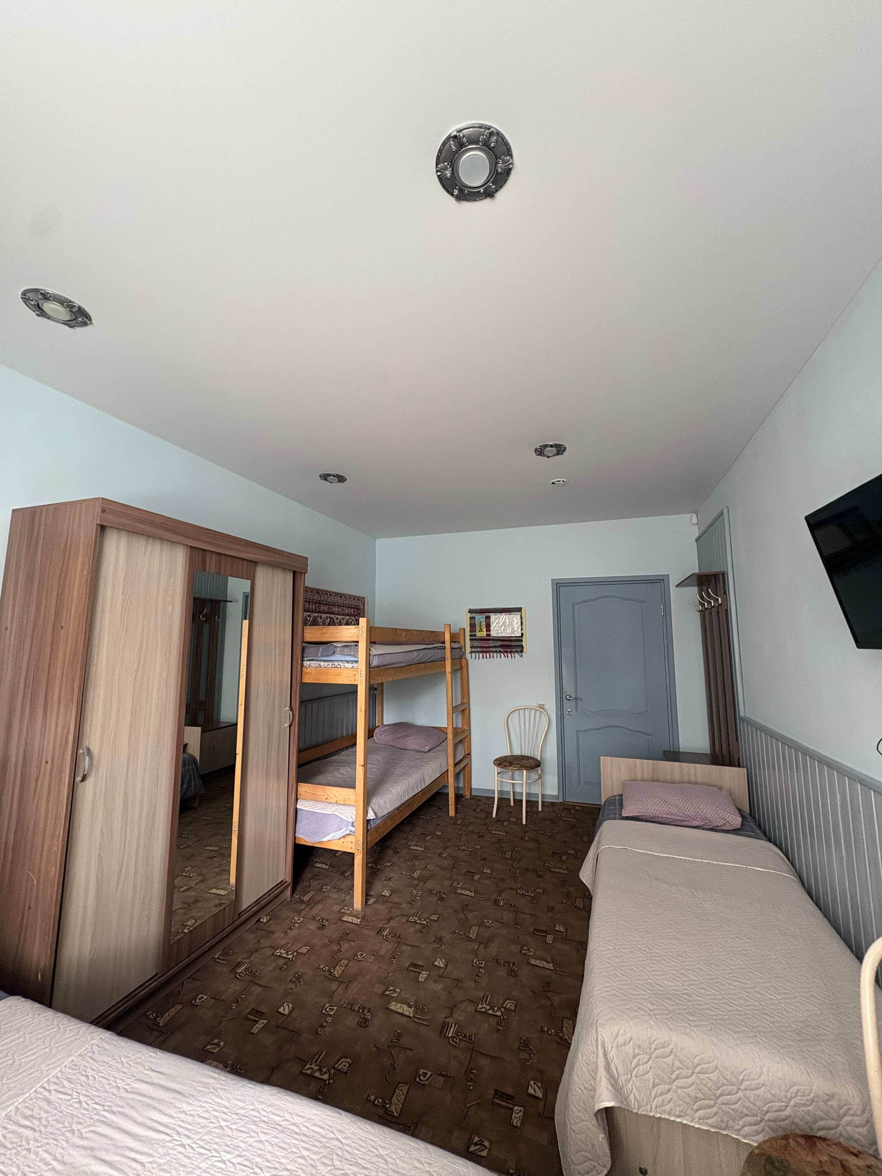 Четырехместный номер эконом класса