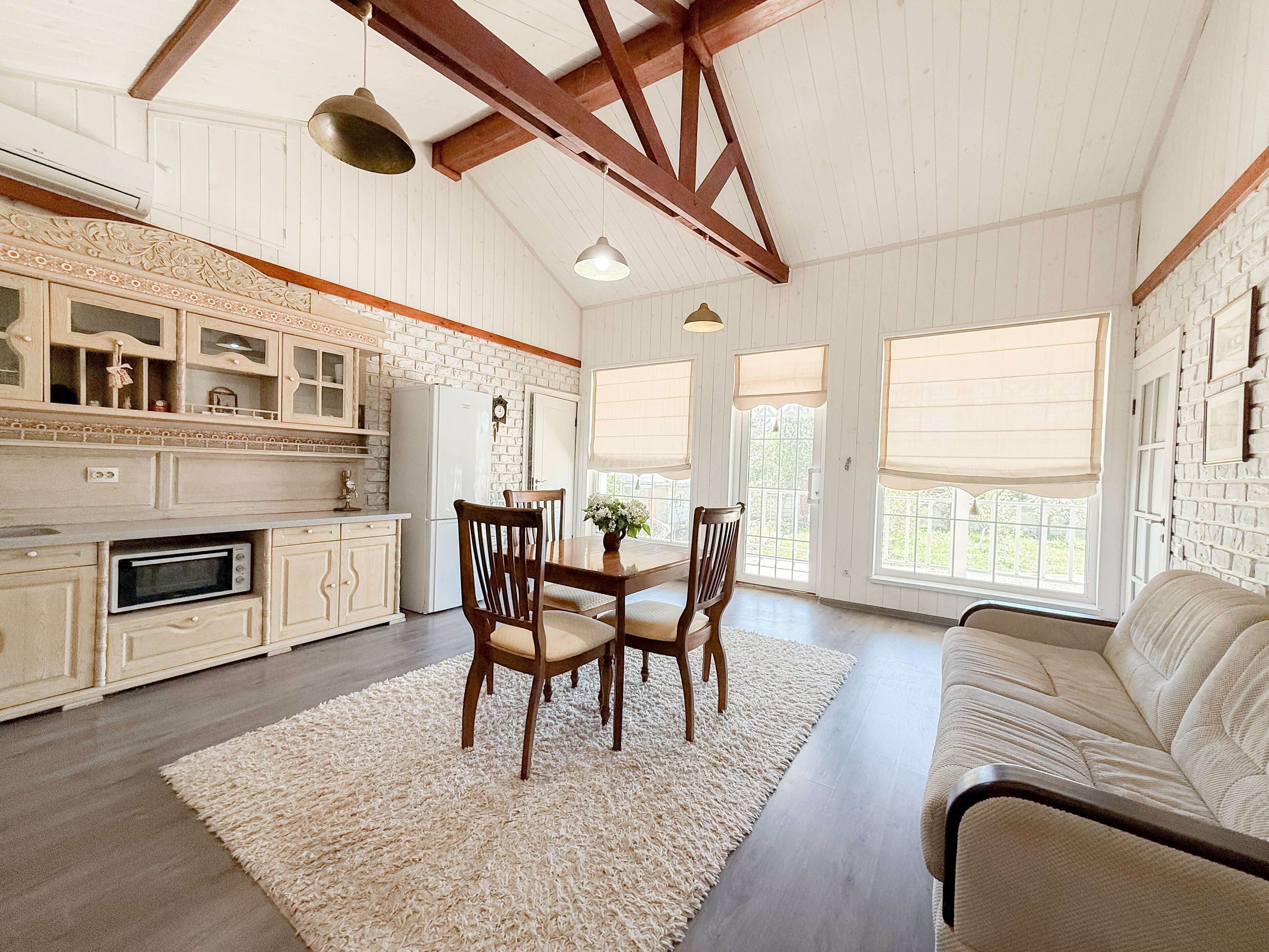 Коттедж с видом на лес