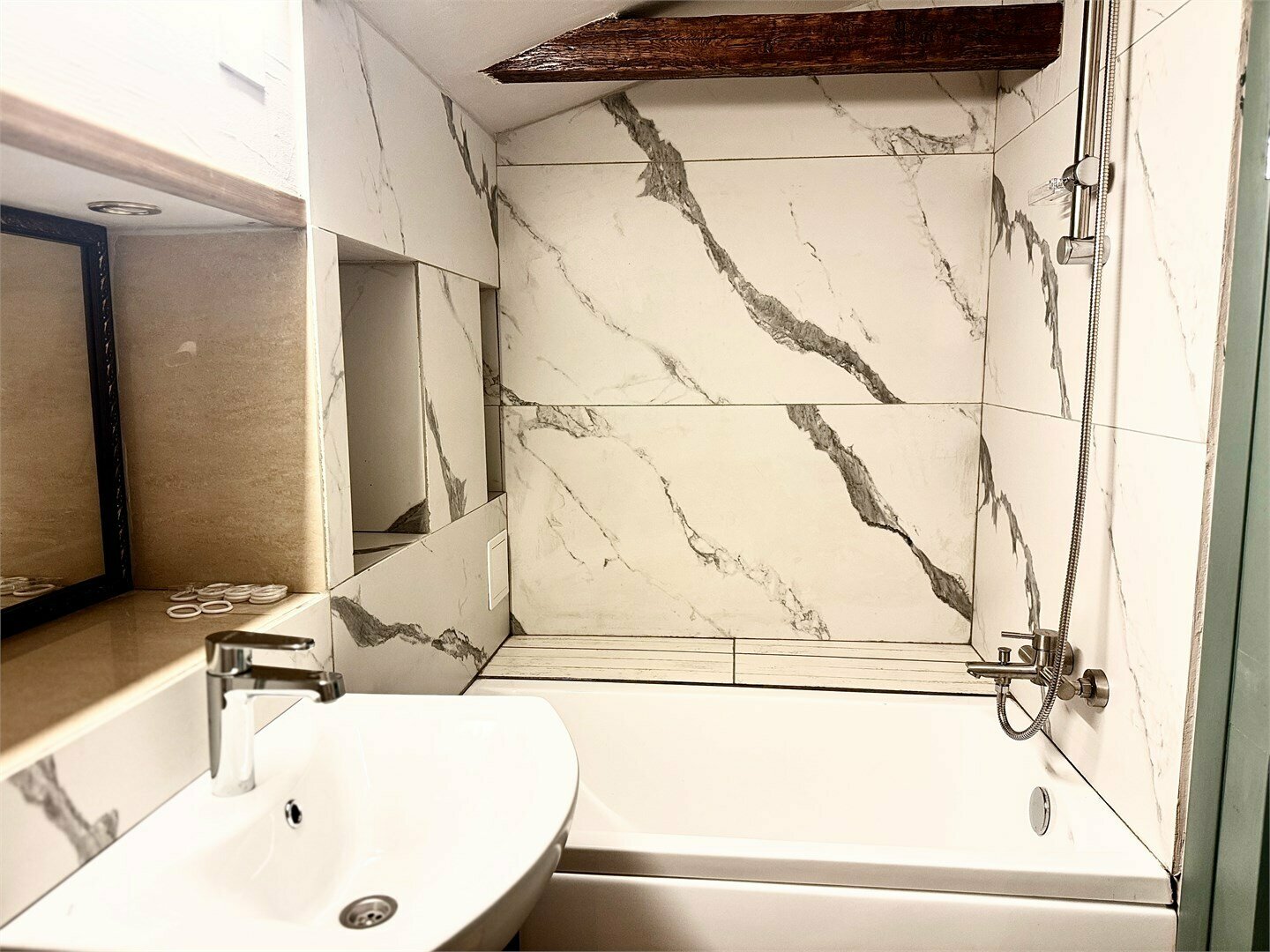 4 - Семейная мансард без окон - 4