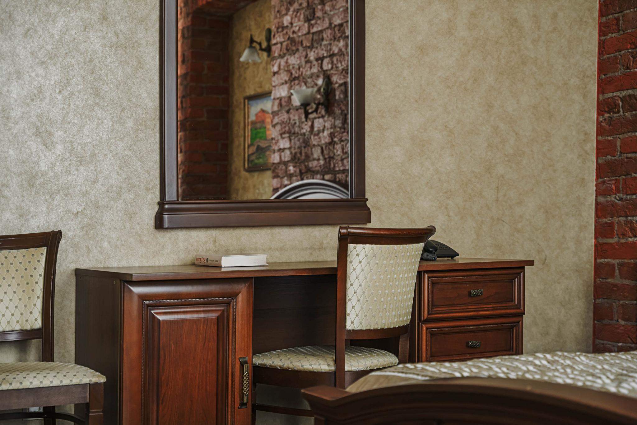 Номер люкс с 1 двуспальной кроватью