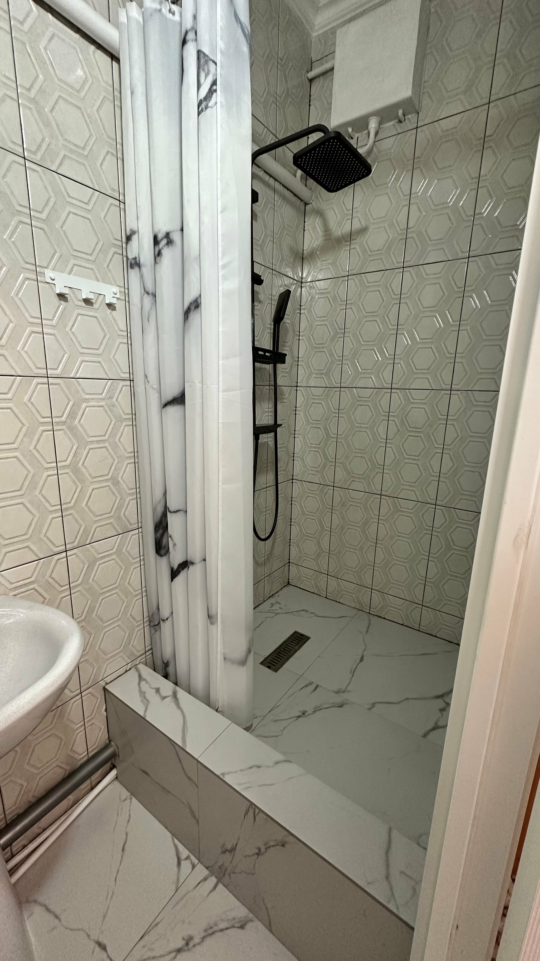 Небольшой двухместный номер с 2 отдельными кроватями