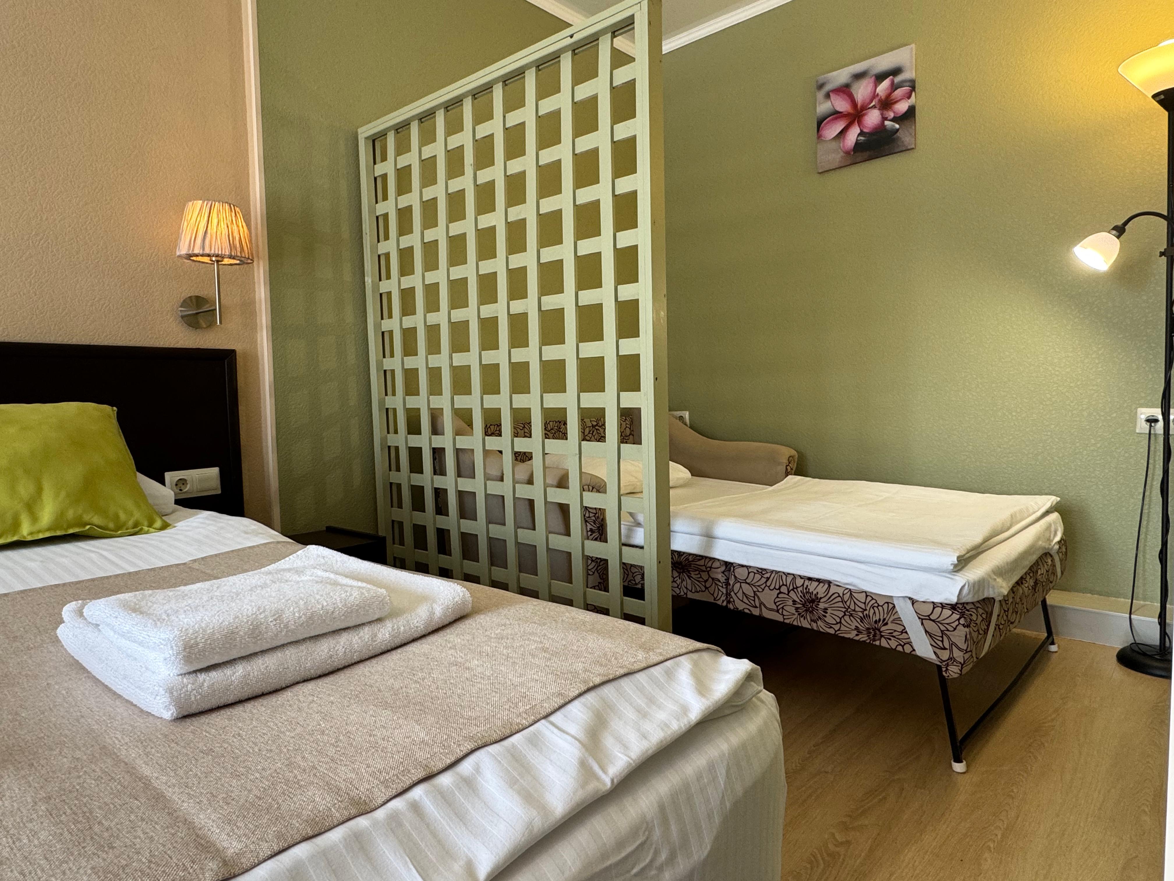 Трехместный с общим балконом