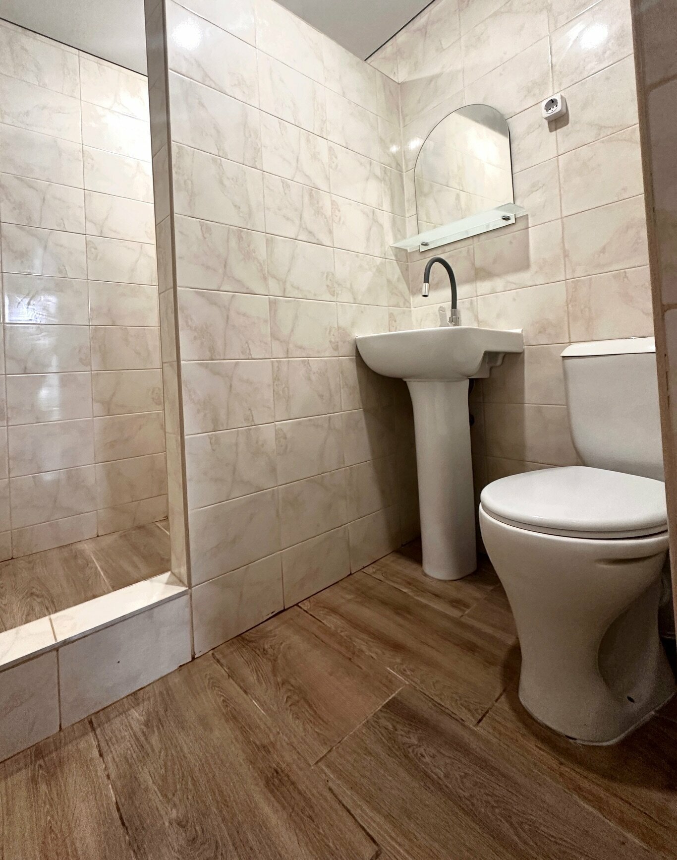 Стандартный номер с 2 односпальными кроватями и диваном