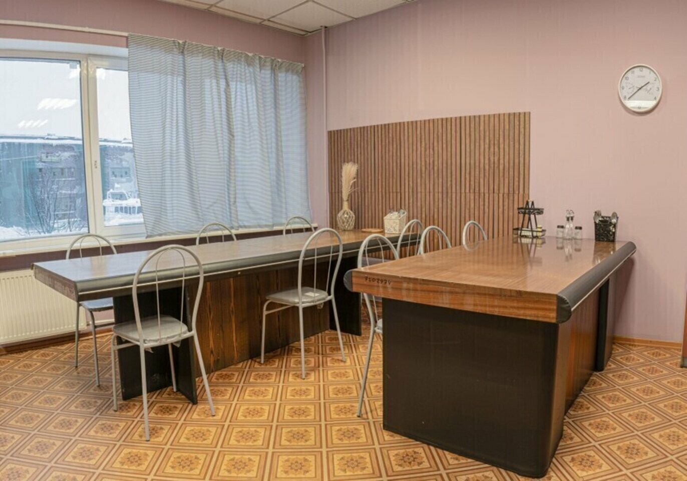 Кровать в общем 6-местном номере