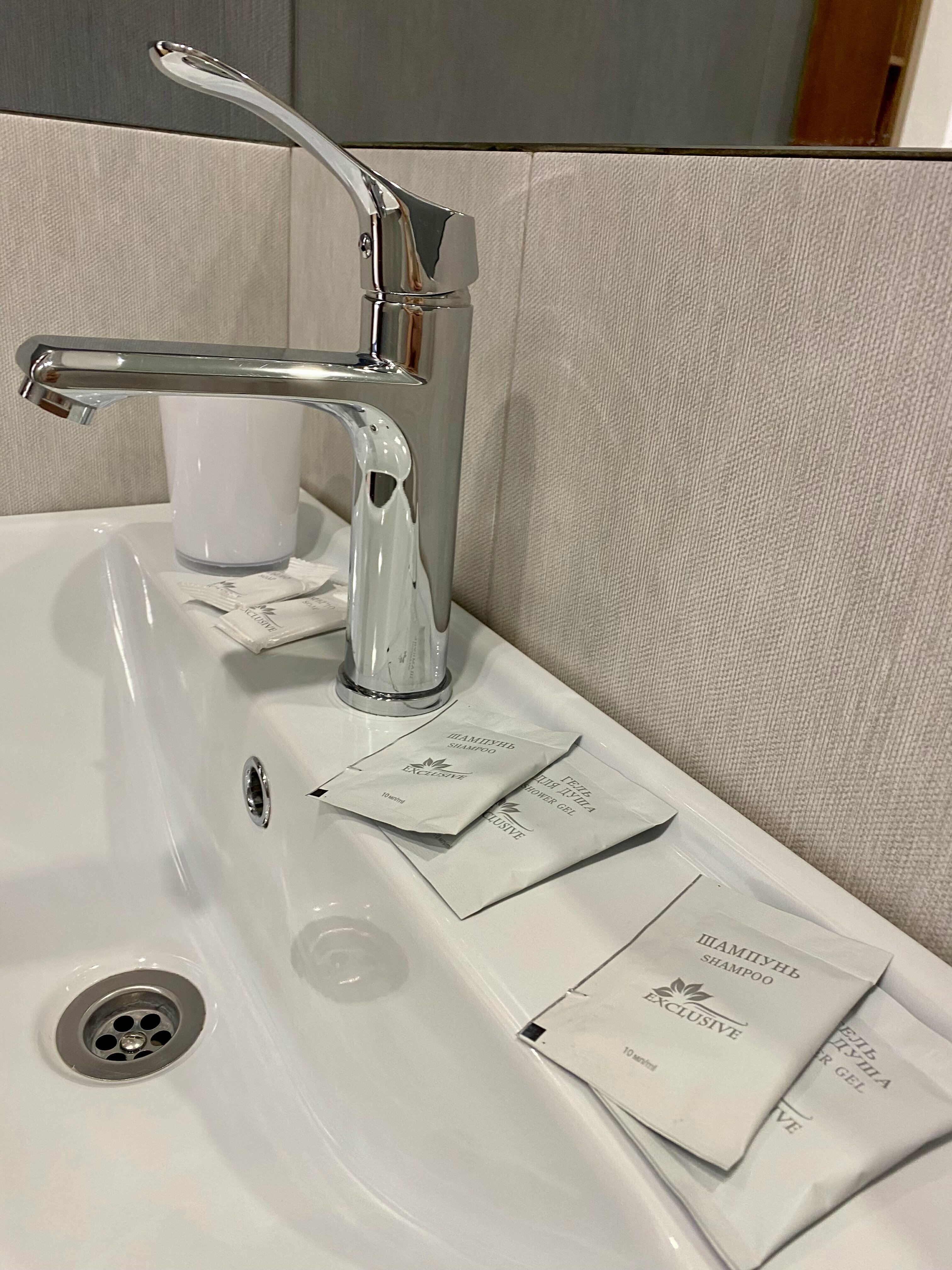 Двухместный номер Стандарт с балконом 1 этаж