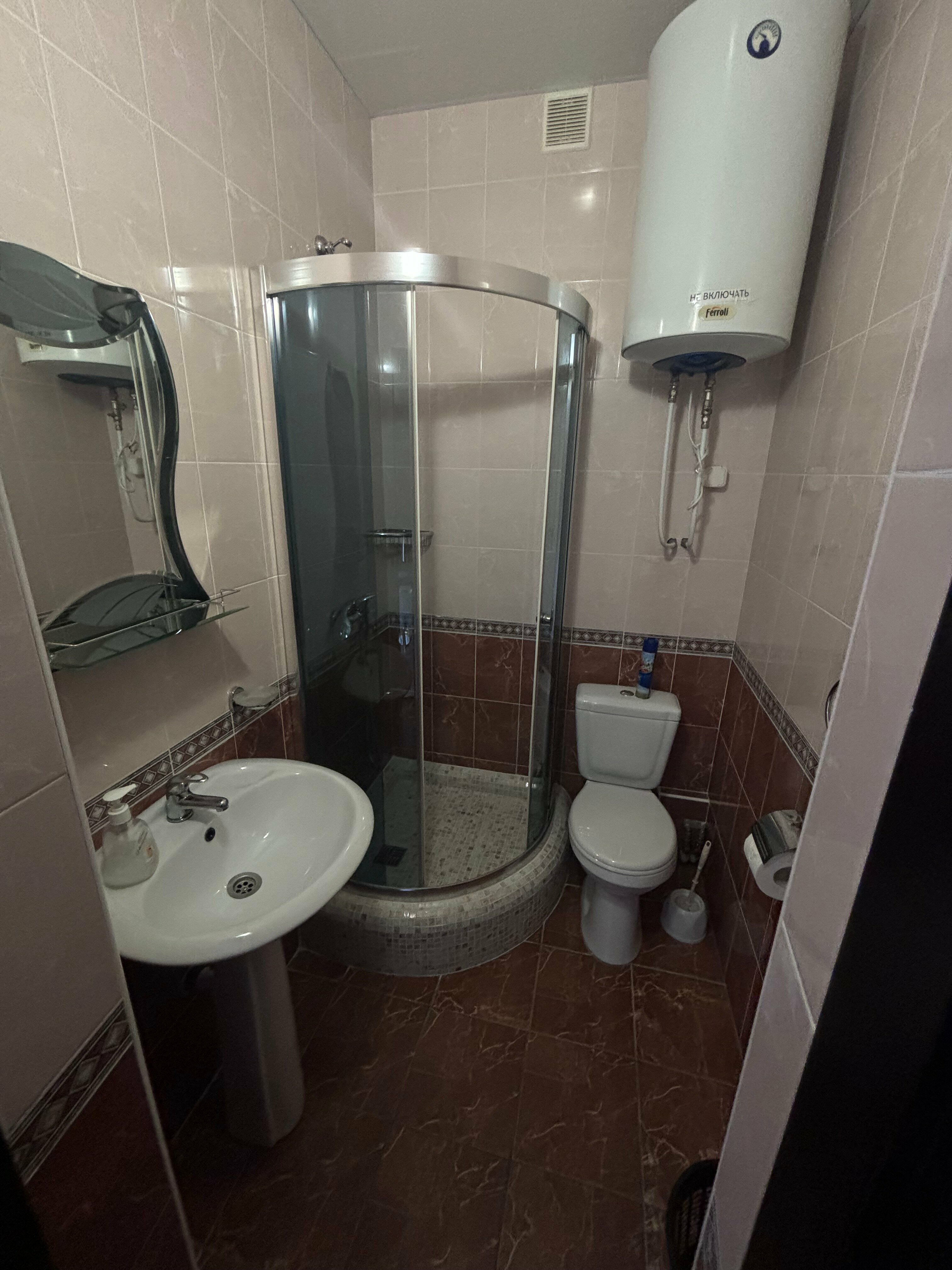 Двухместный номер с 1 кроватью или 2 отдельными кроватями и боковым видом на море