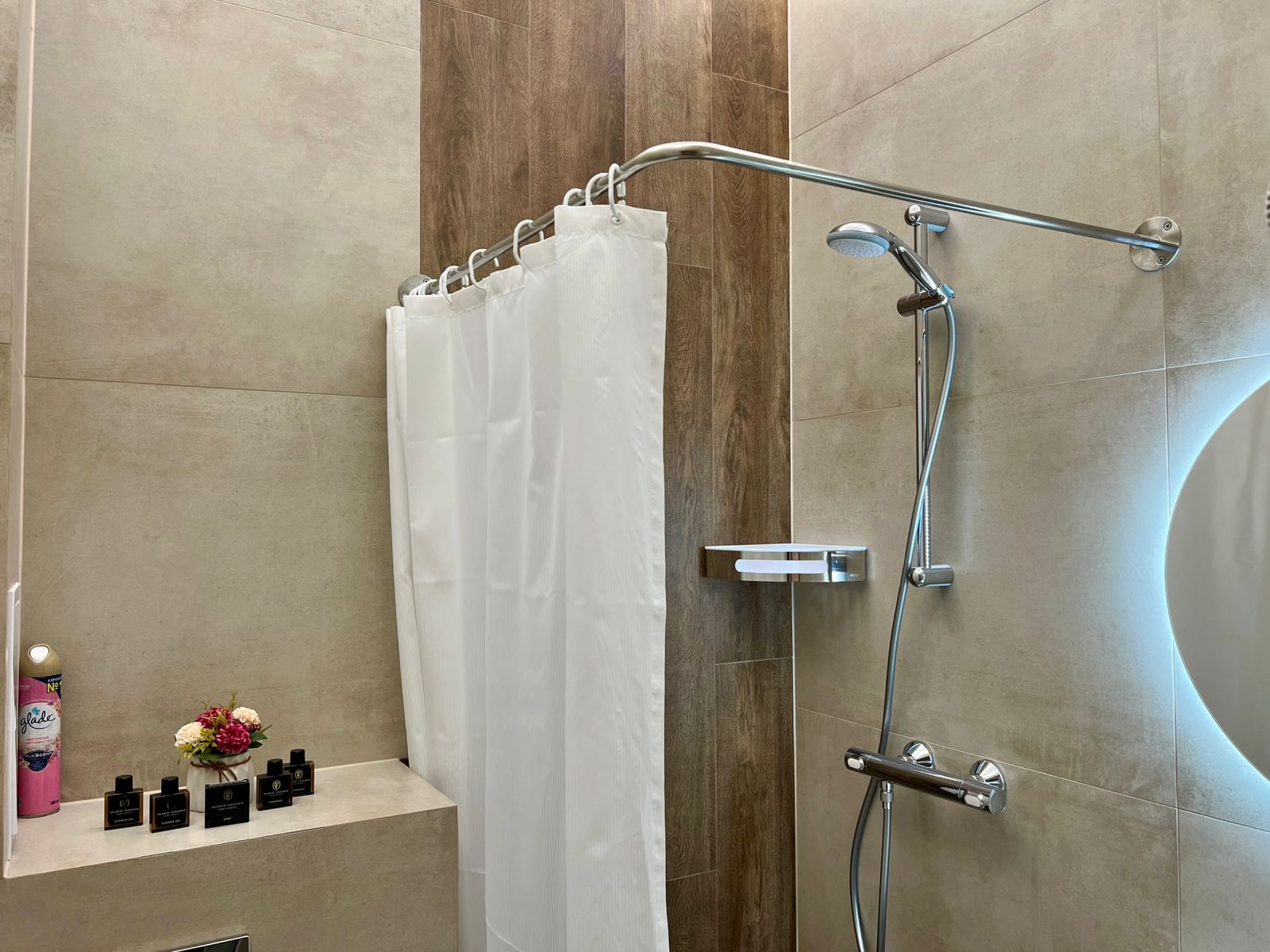 (№ 8 ) 2-х местный комфорт без балкона двуспальная кровать первый этаж