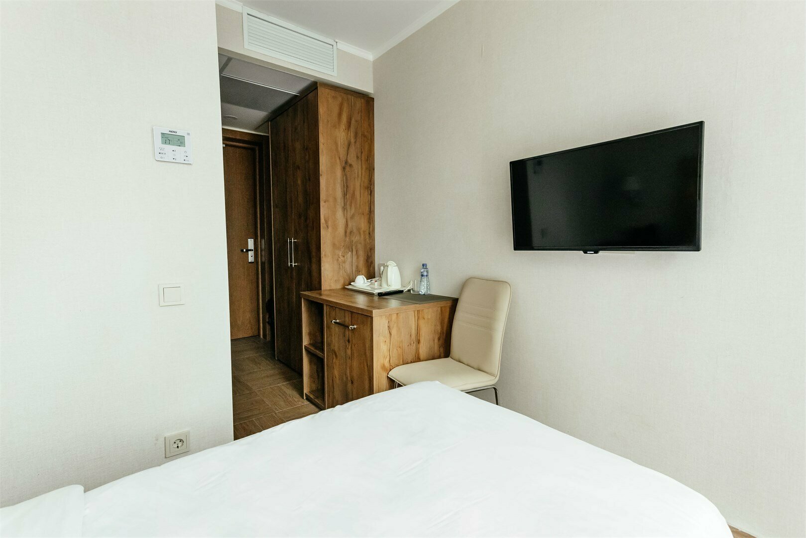 Стандарт одноместный с балконом вид на парк. Корпус 2