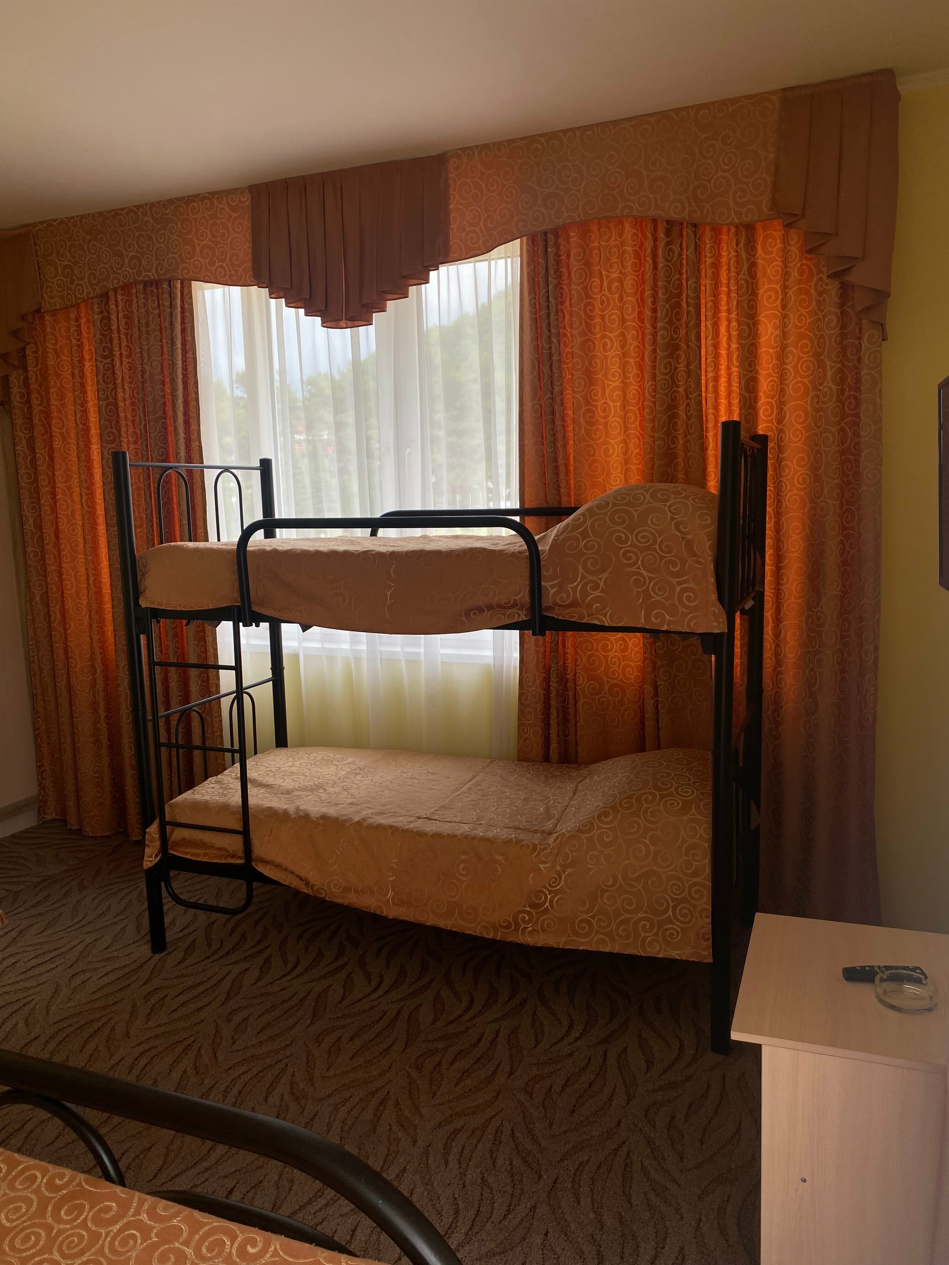 Четырехместный номер с балконом