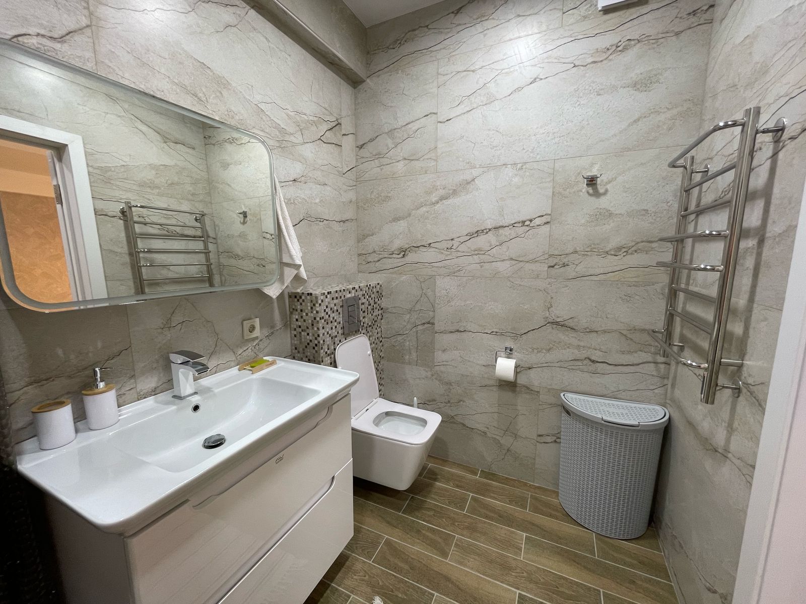 Апартаменты Евротрешка Пр Насрудинова 272