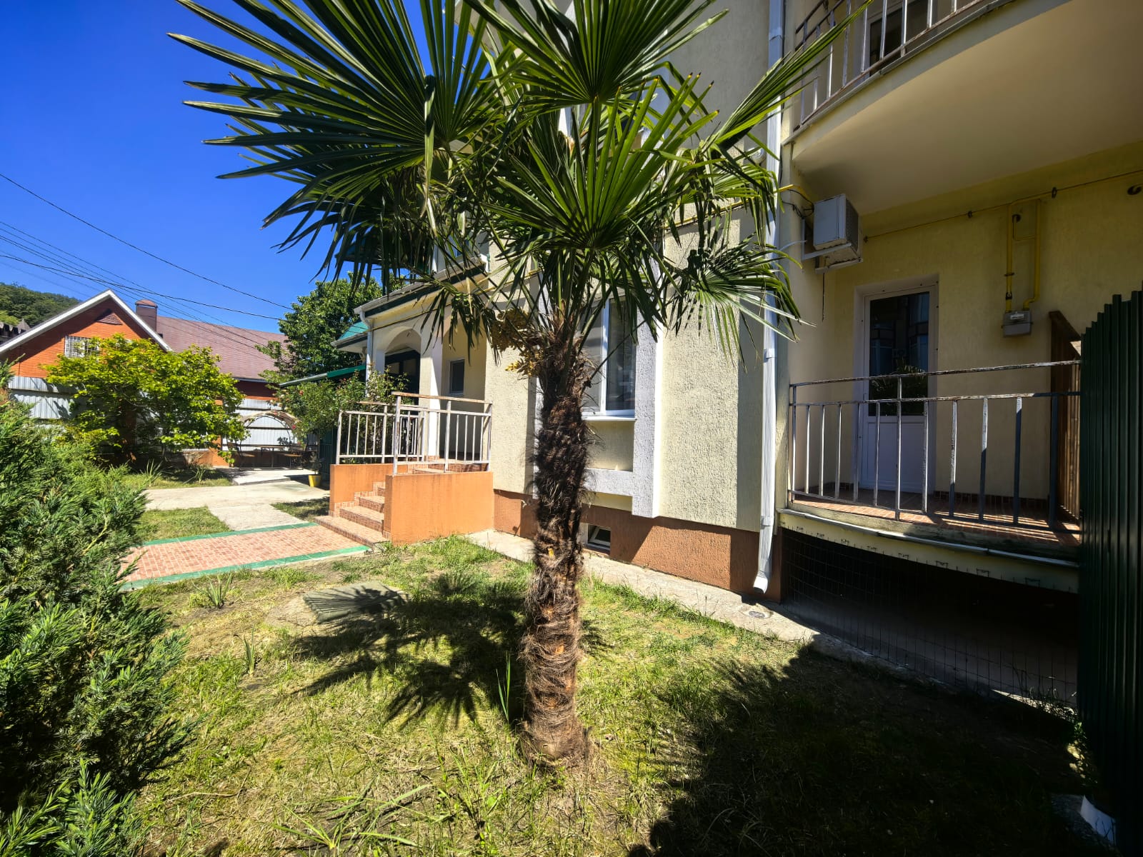 Апартаменты с балконом