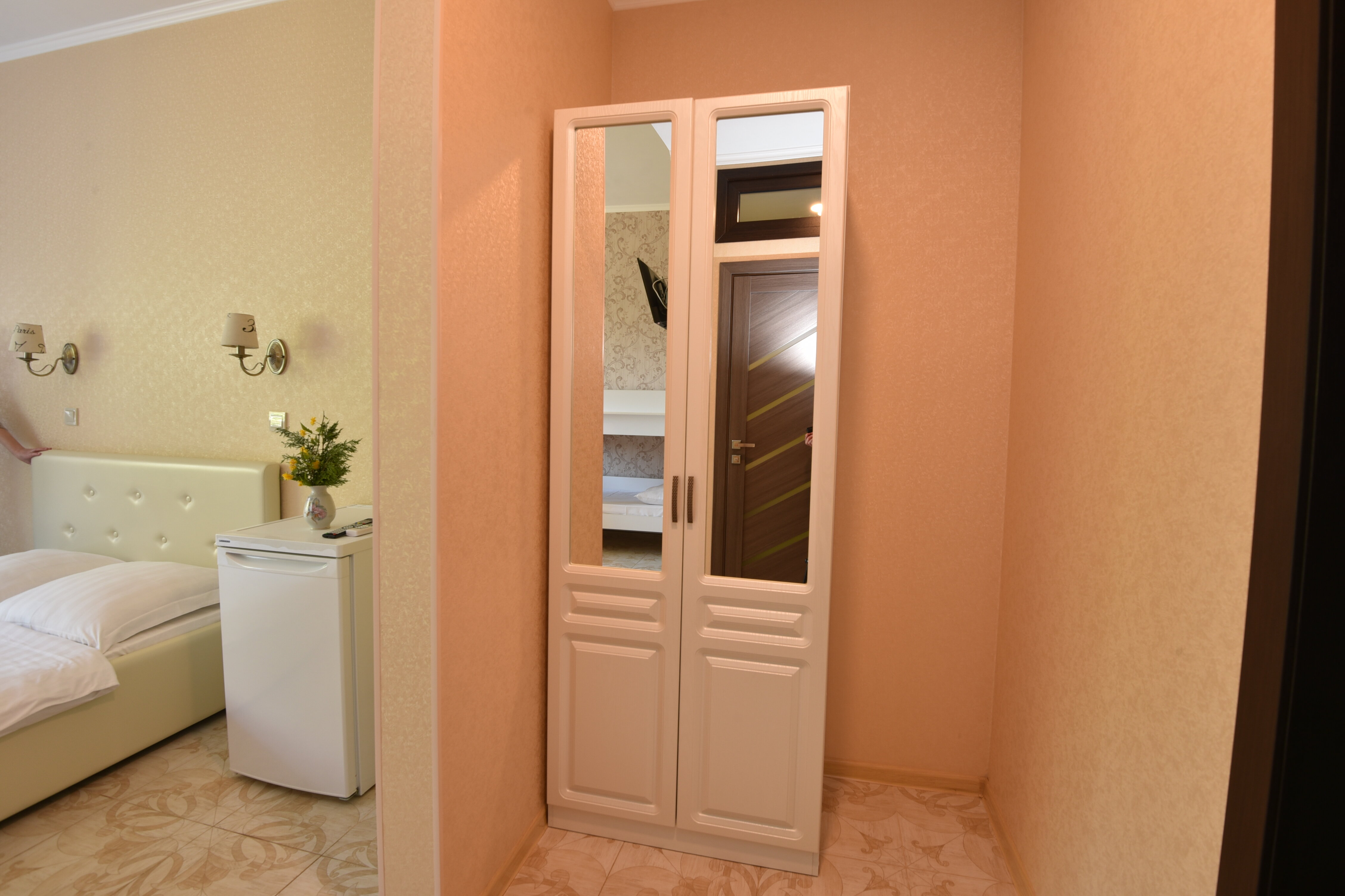 Семейный номер с индивидуальным входом на шесть мест