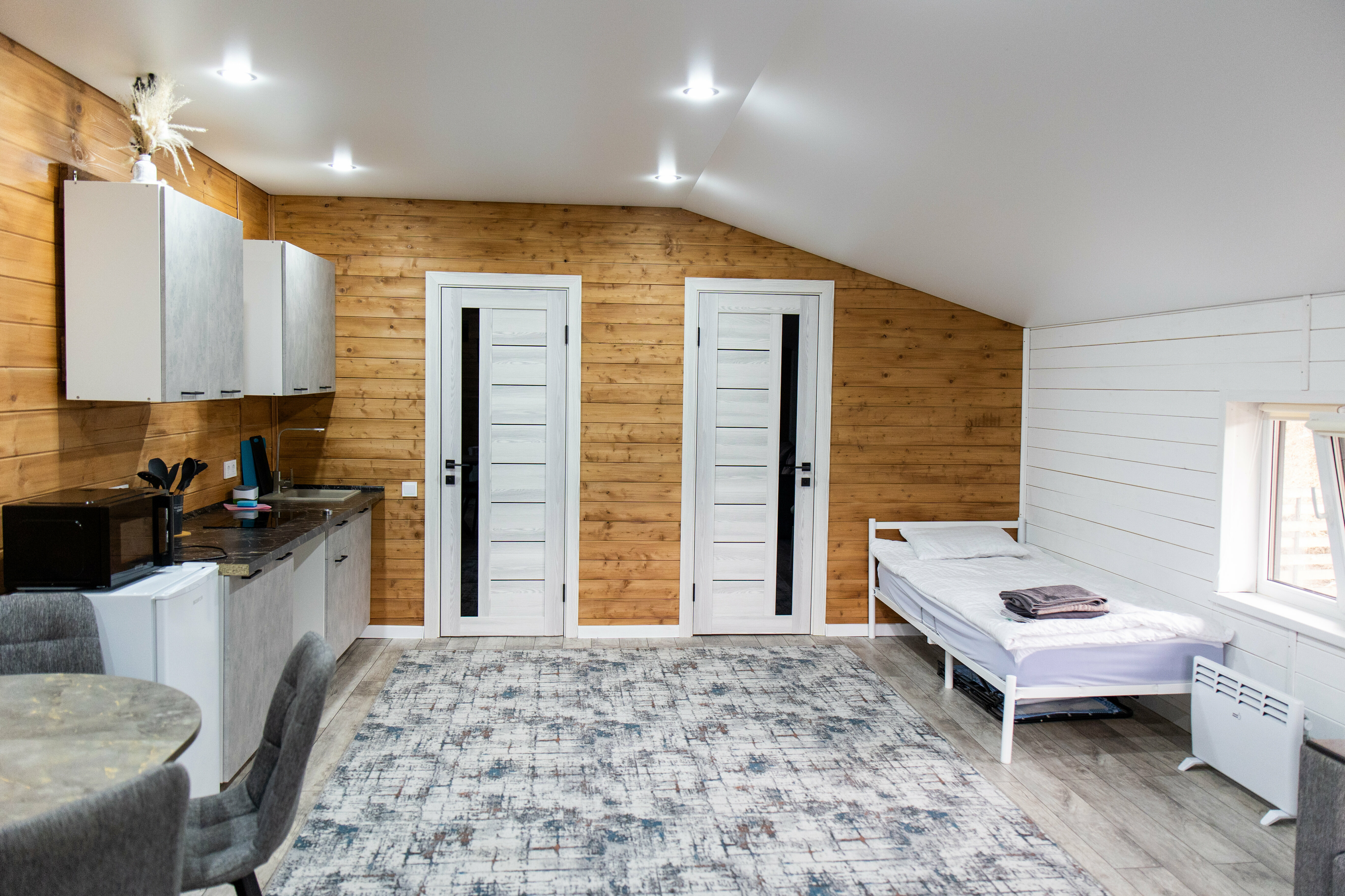 Трехместный номер с балконом