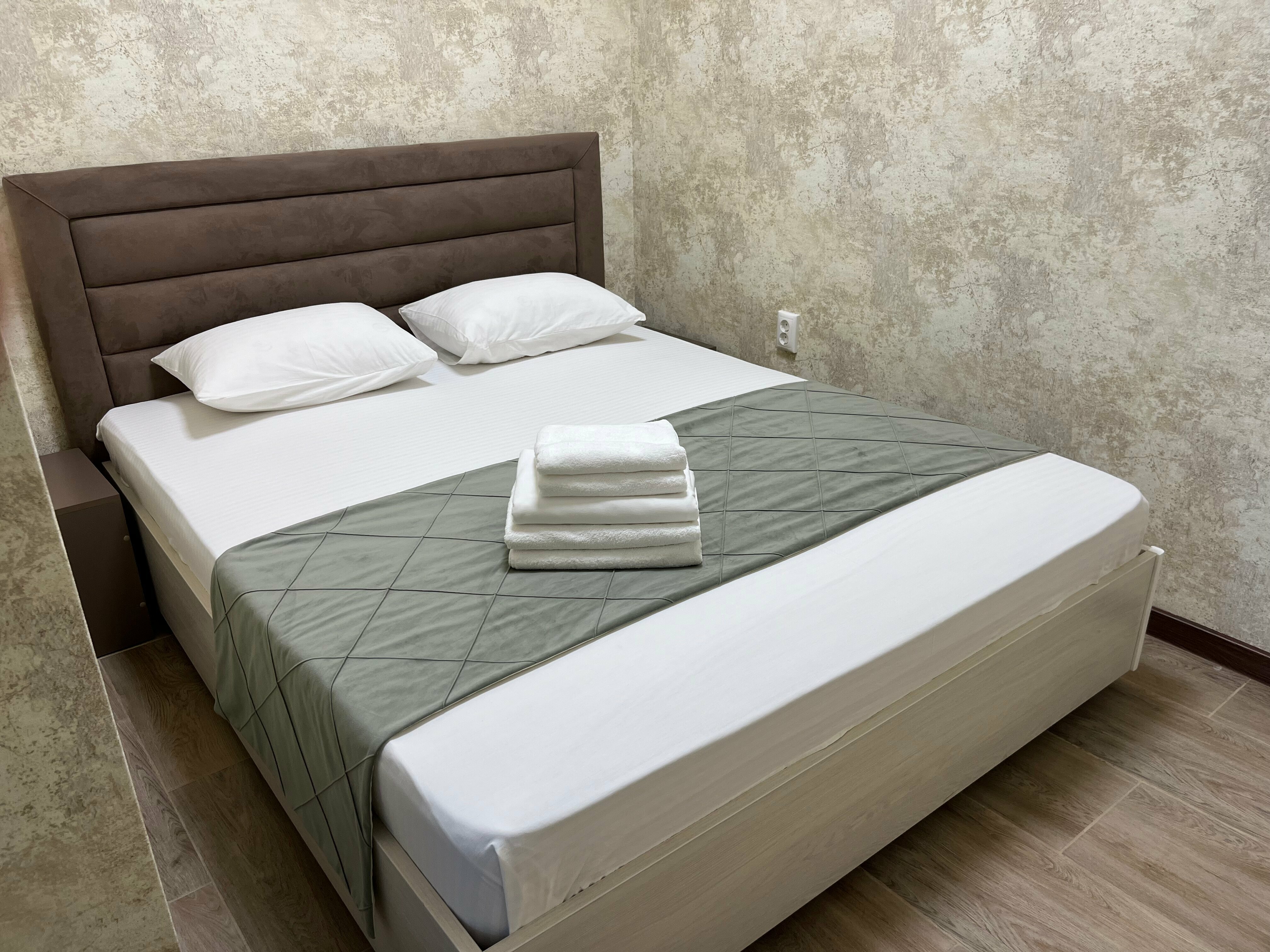 Cемейный номер с собственной ванной комнатой