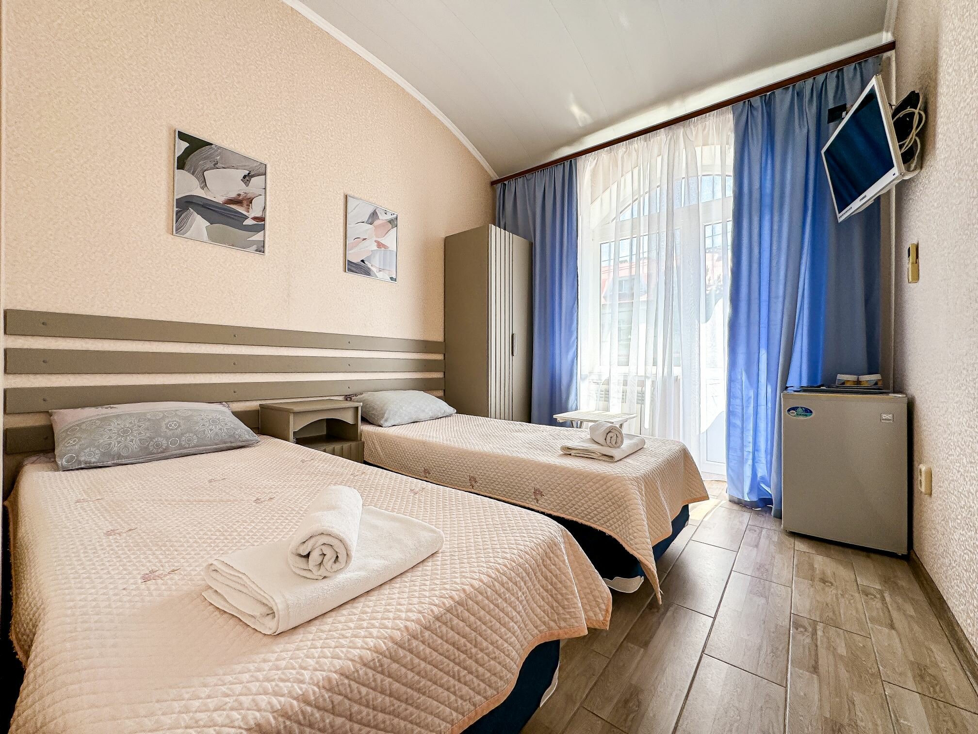 Стандартный двухместный номер с 1 кроватью или 2 отдельными кроватями и балконом