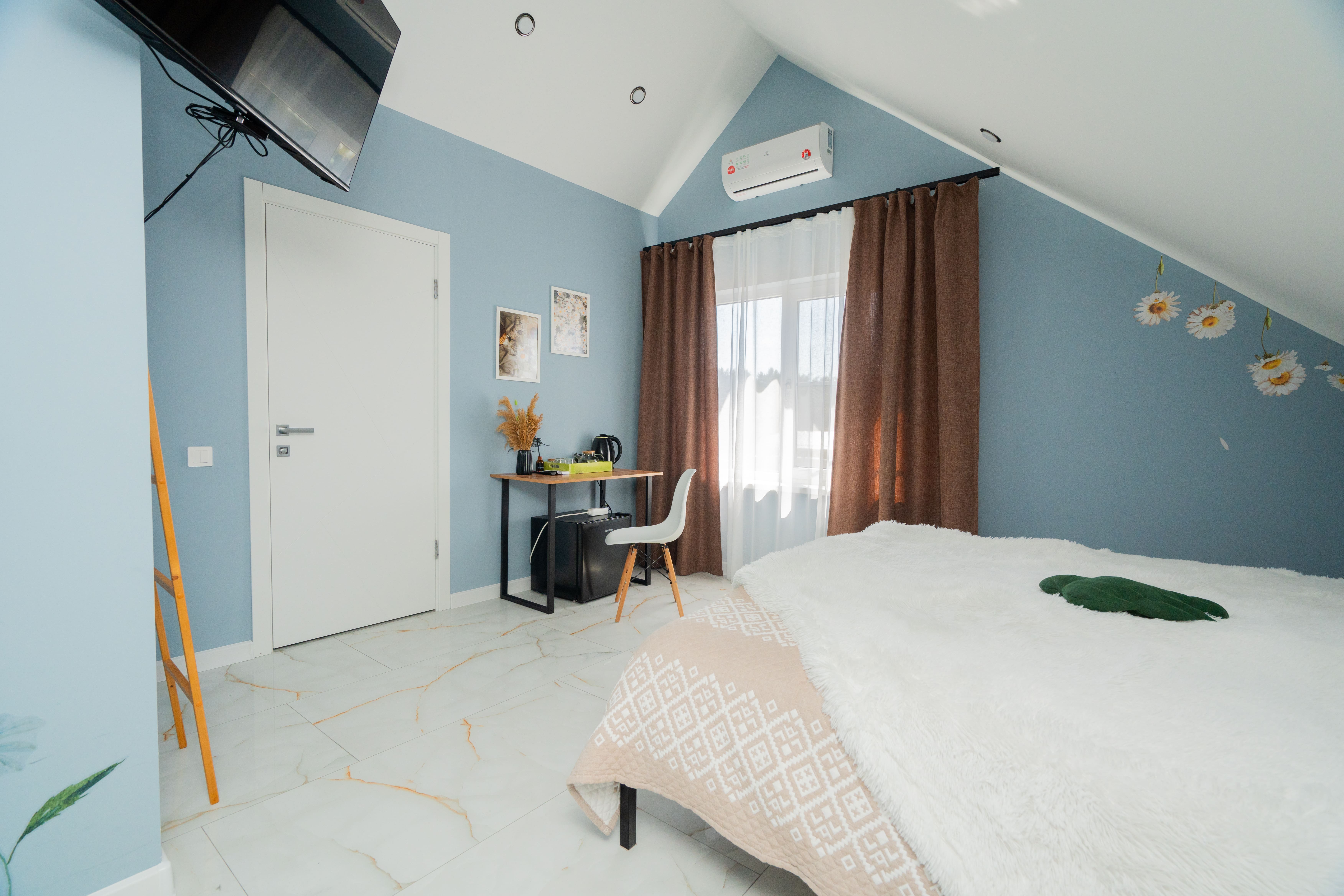 Улучшенный номер с кроватью размера «king-size» или 2 отдельными кроватями