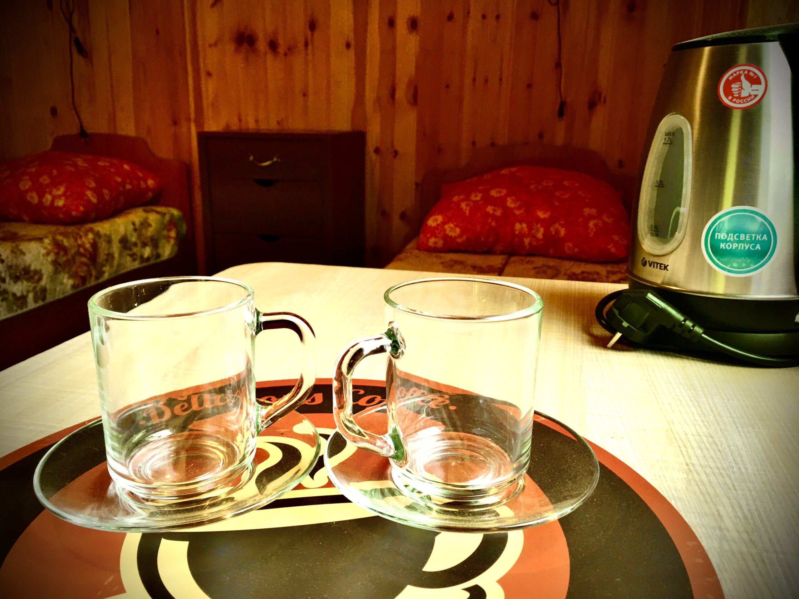 Двухместный номер с 2 отдельными кроватями и окном