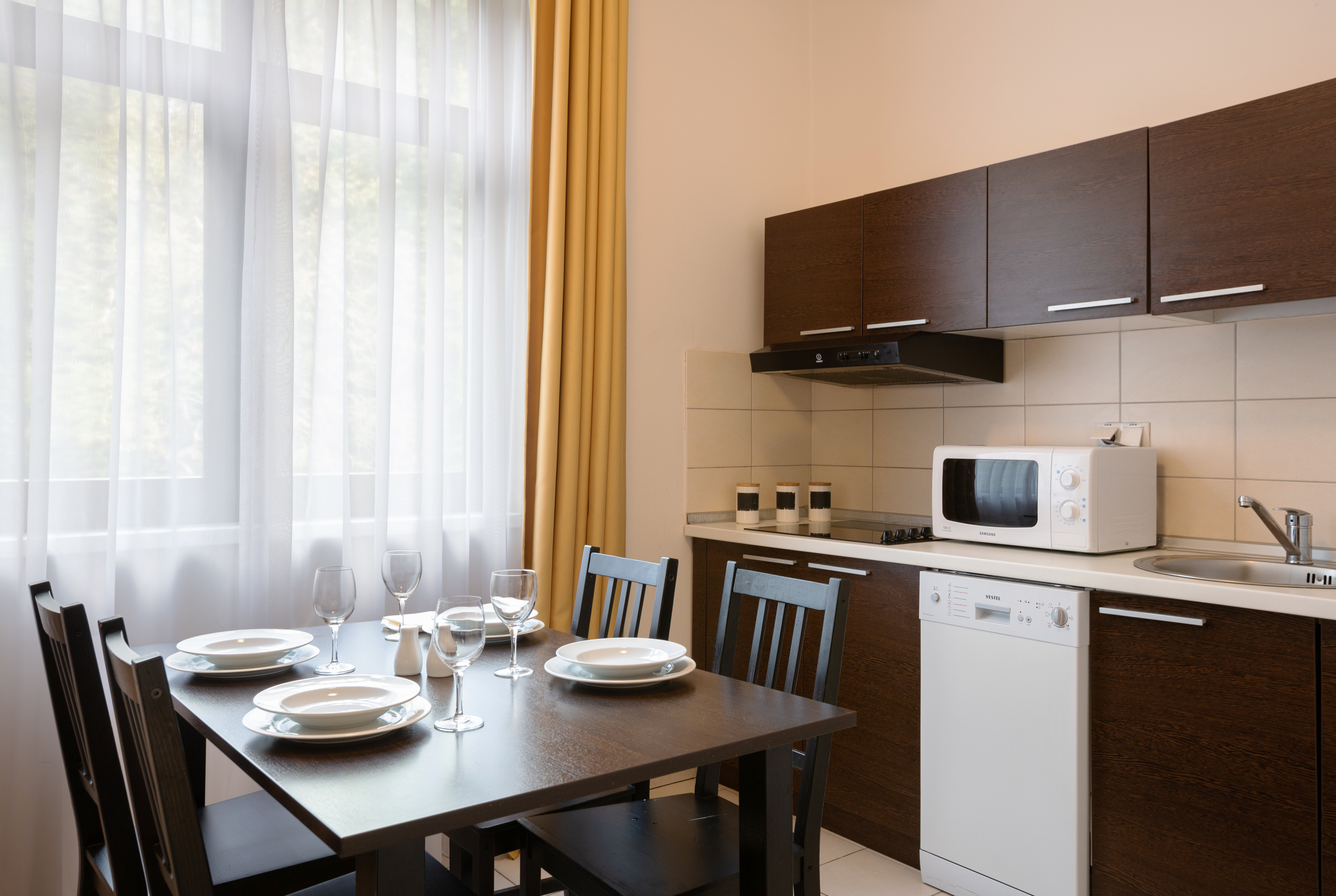 4-комнатные апартаменты с отдельной кухней