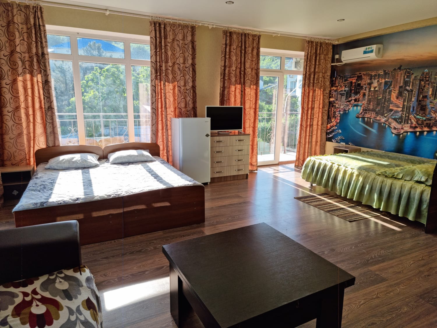 Улучшенный четырехместный номер