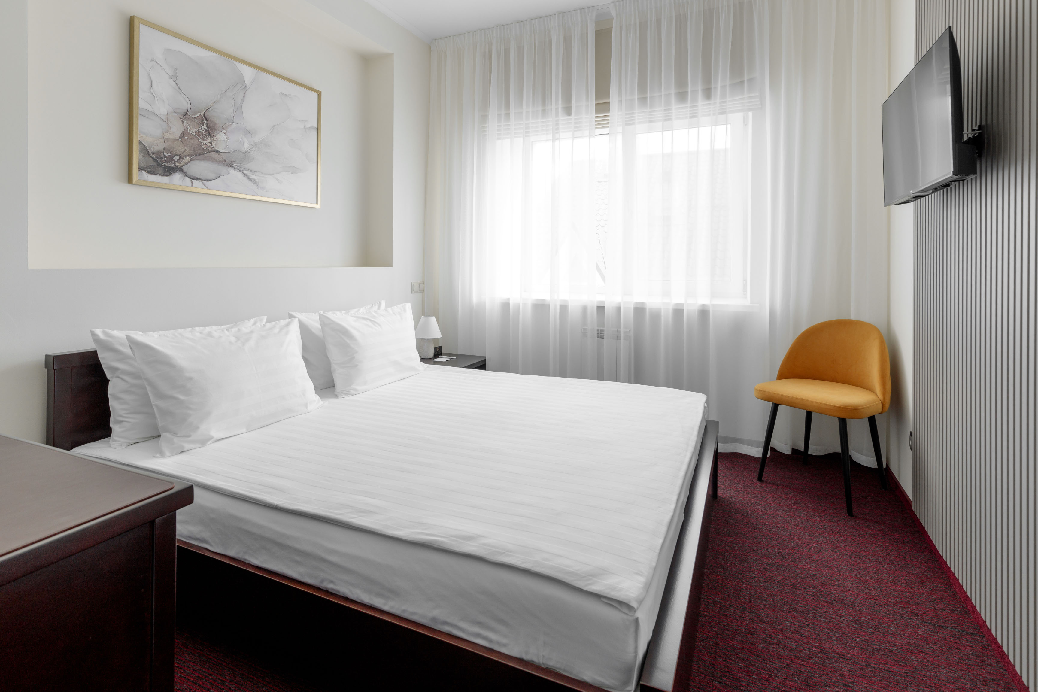 Стандартный двухместный номер с двуспальной кроватью