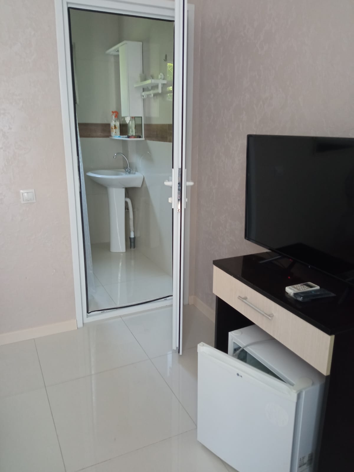 Двухместный номер с 1 кроватью и видом на бассейн