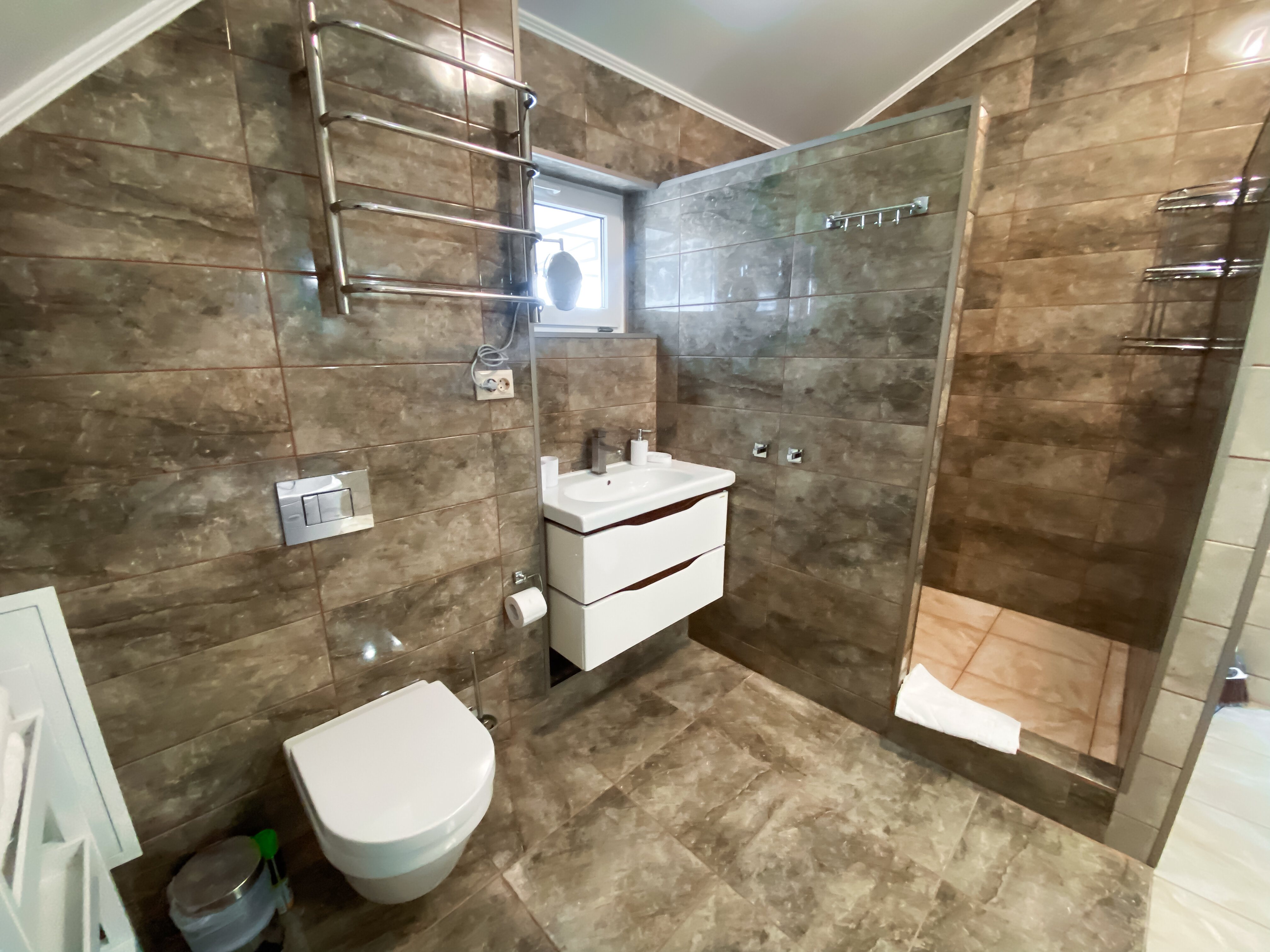 3-комнатные на мансардном этаже с  видом на море