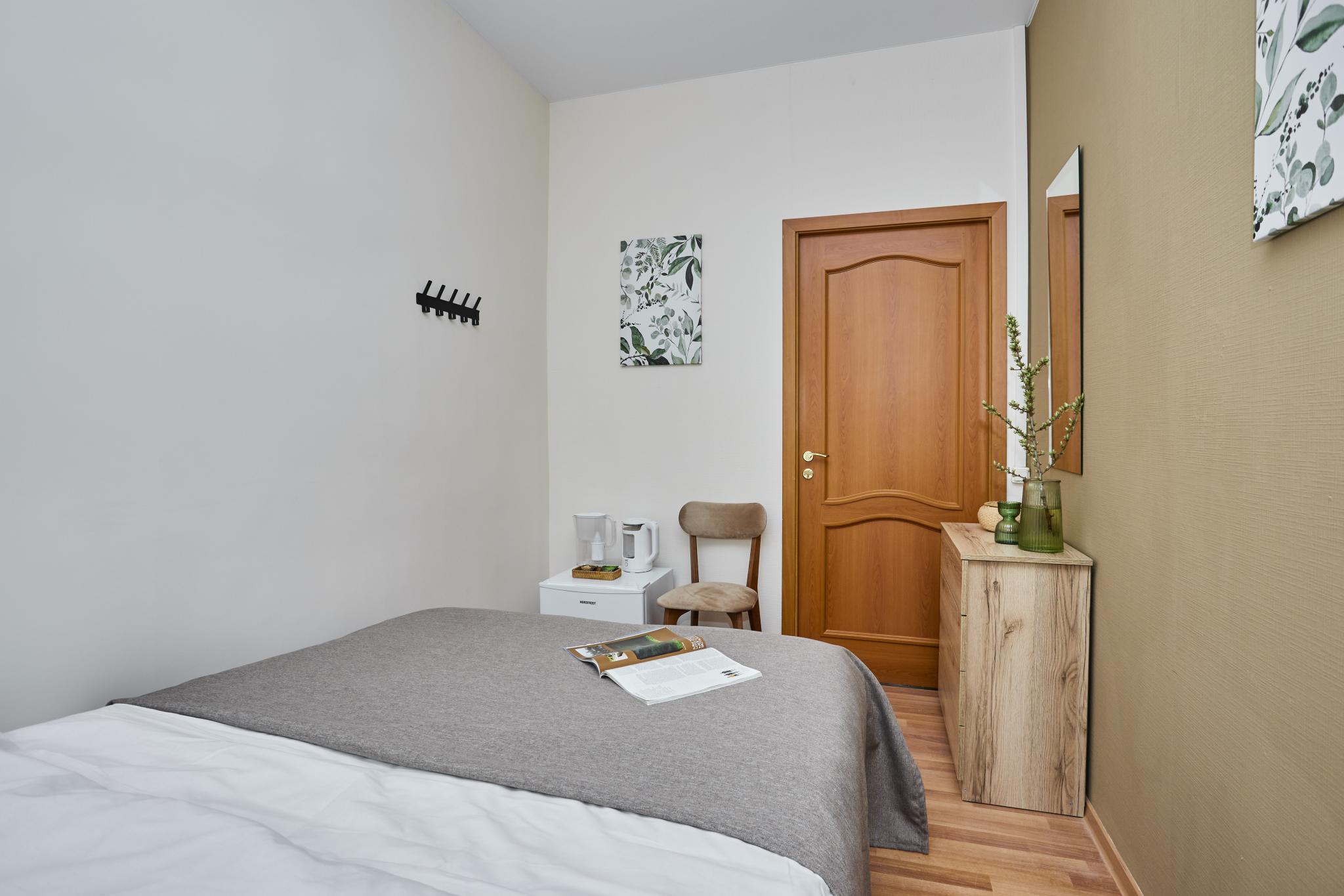 2-местный номер стандарт с 1 двуспальной кроватью